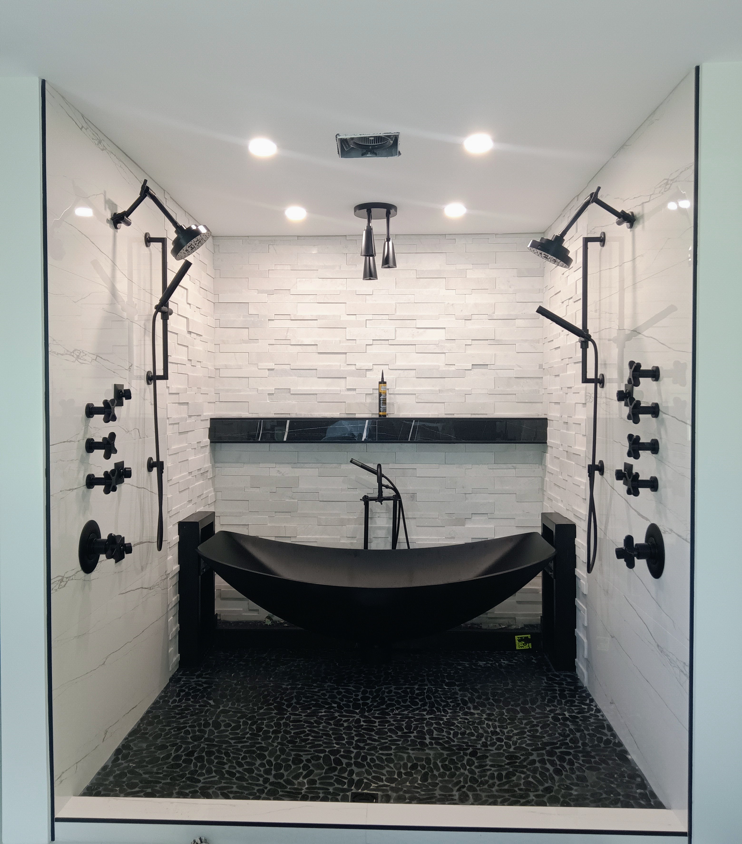 Lucas Tile & Shower LLC in naples