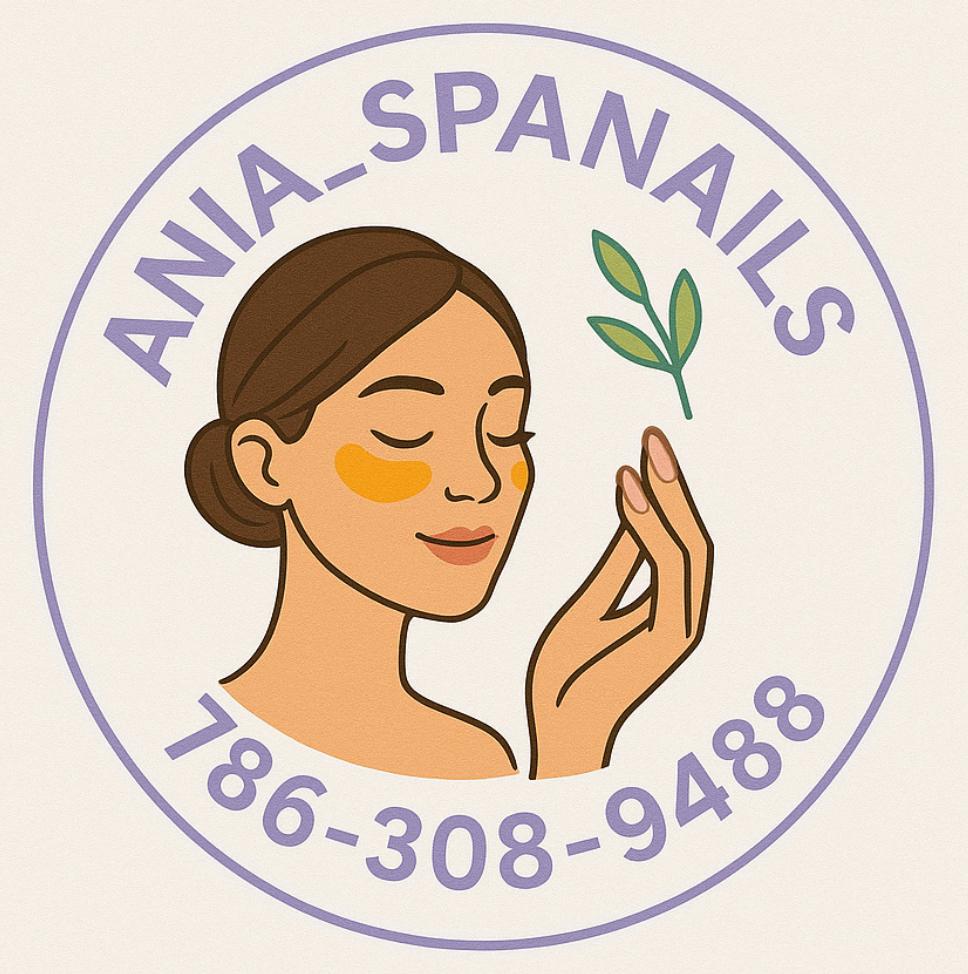 Ania Spanails in Miami