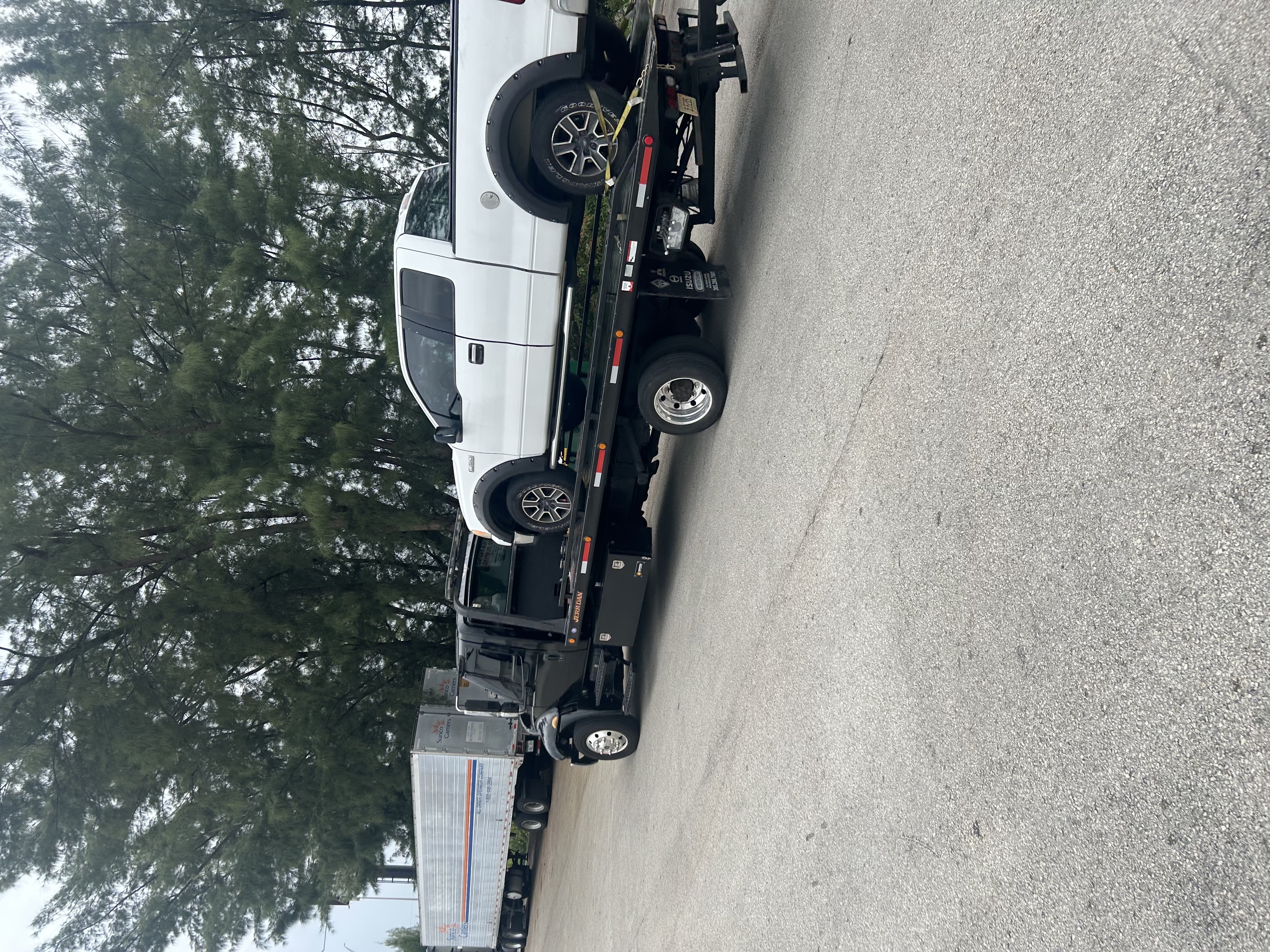 Benitez Transportations Service in Hialeah