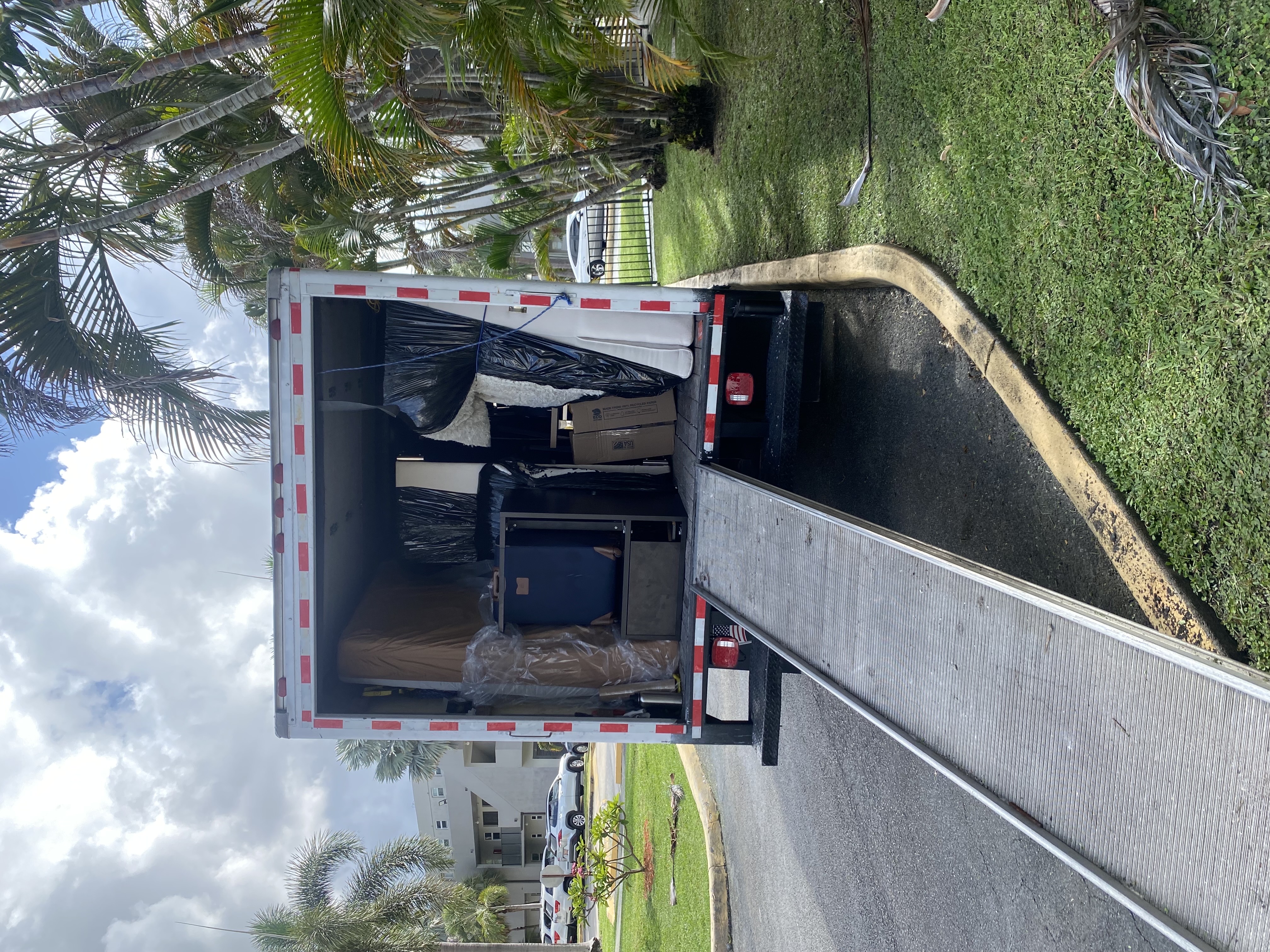 salgadodeliveriescorp in Miami