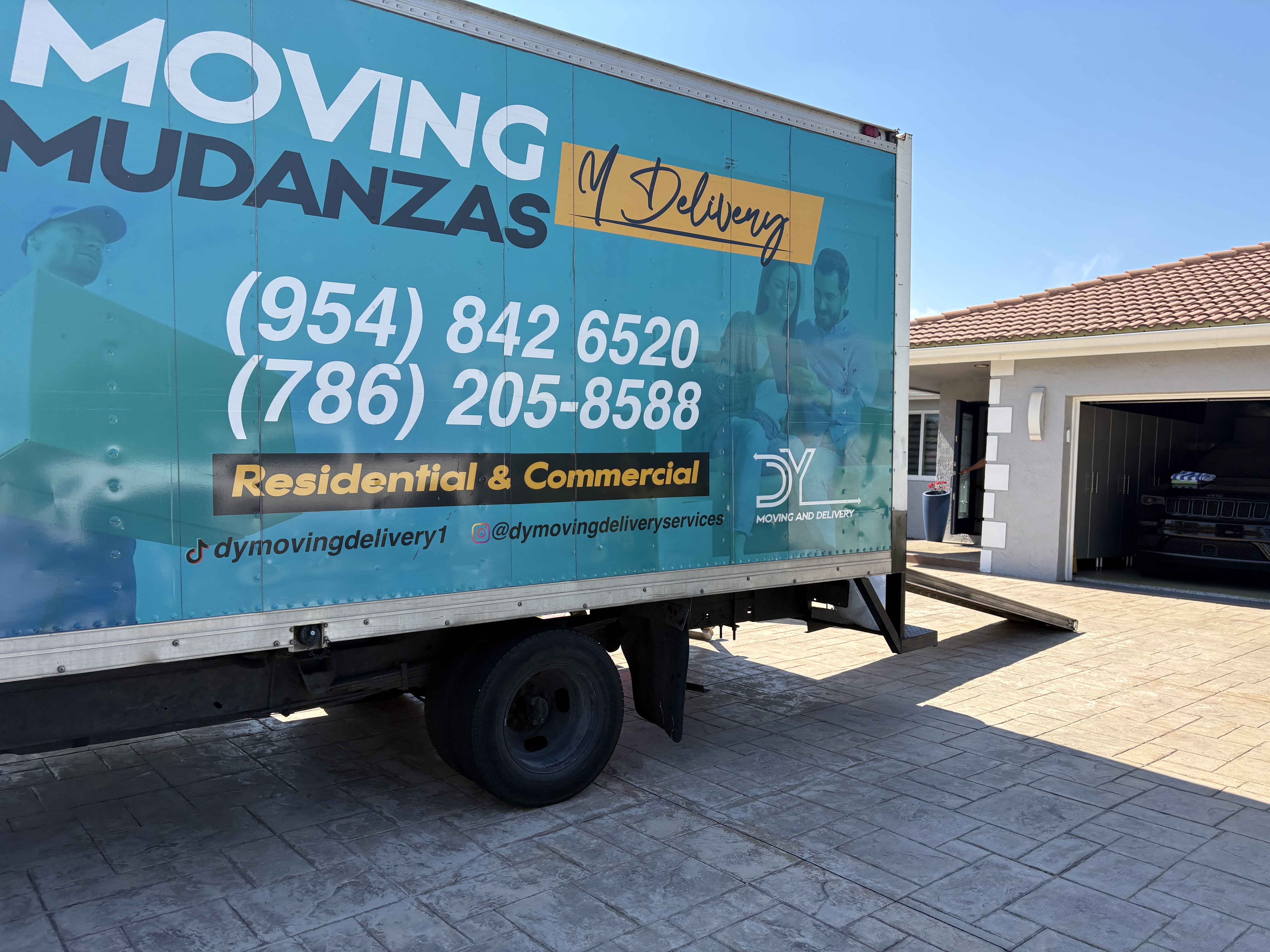DY MOVING AND DELIVERY in miami