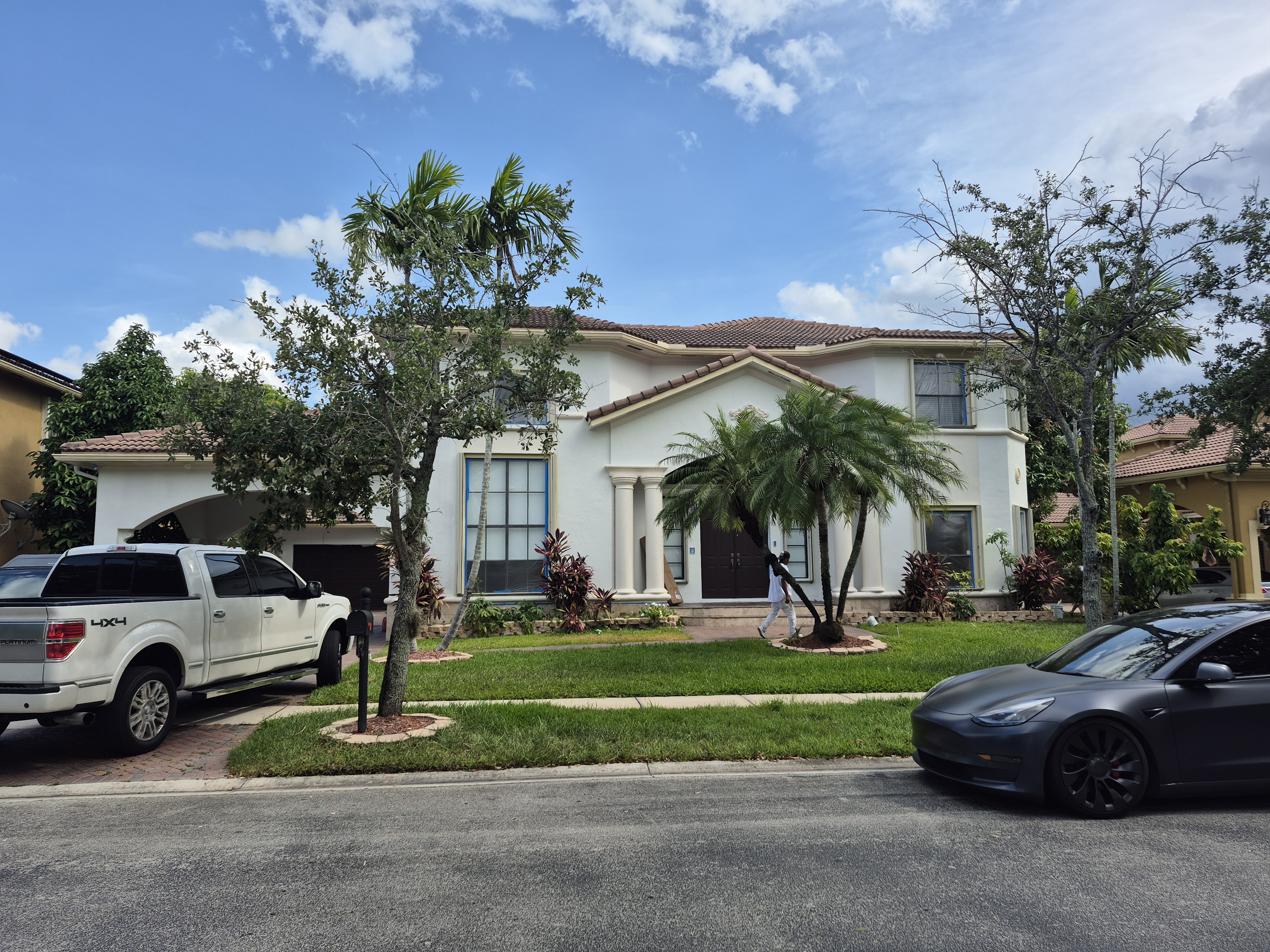 Image of paint exterior and interior home in miami