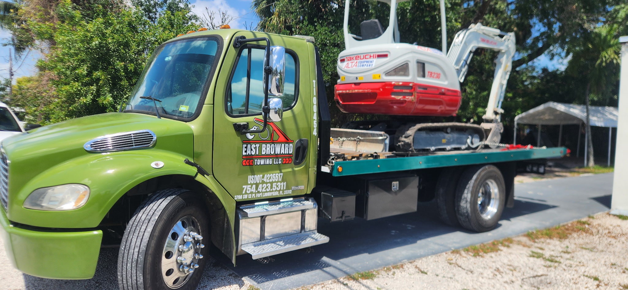 Image of Towing services Broward area 7544235311 in Fort Lauderdale