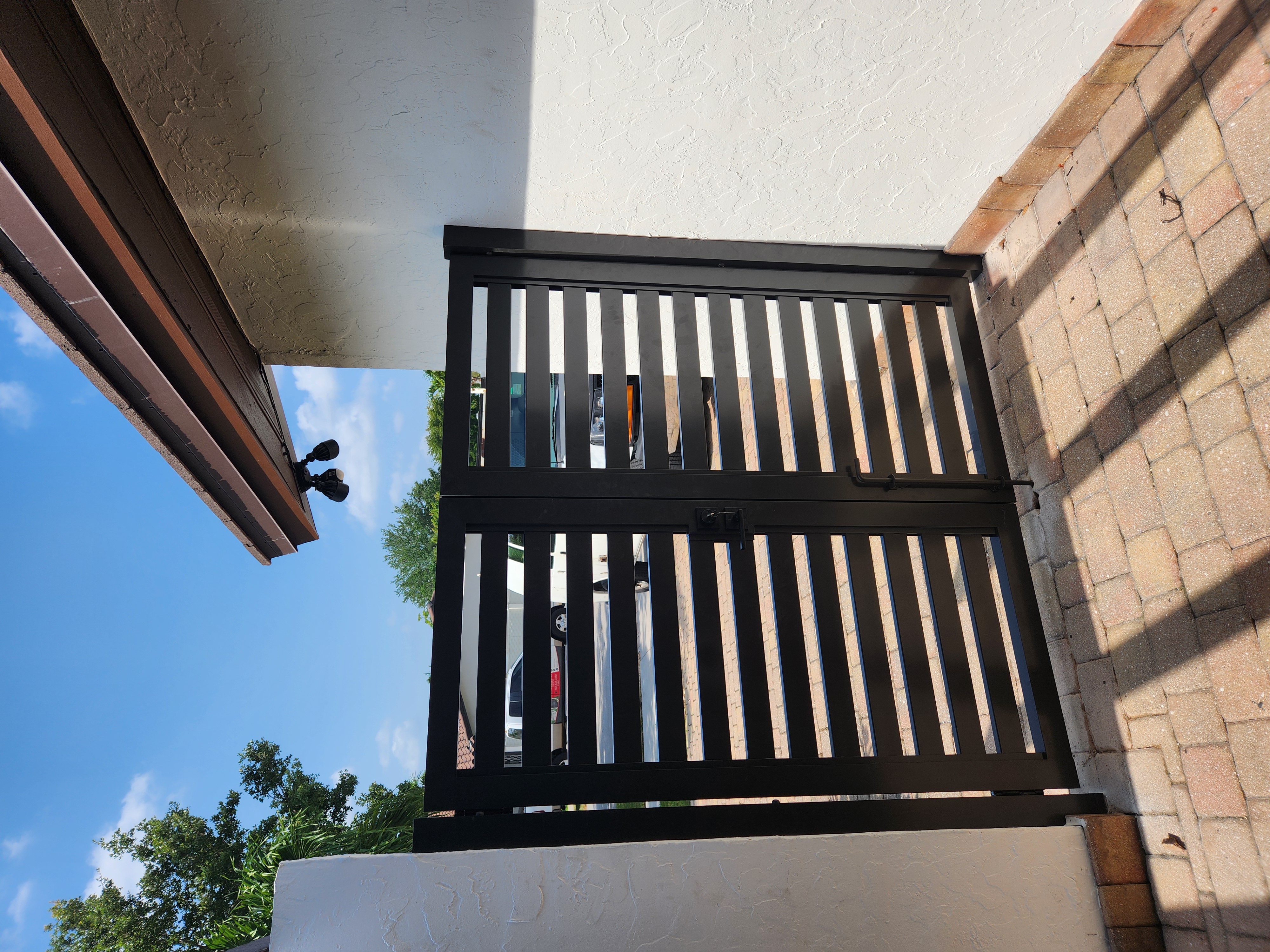 Image of fence in Miami