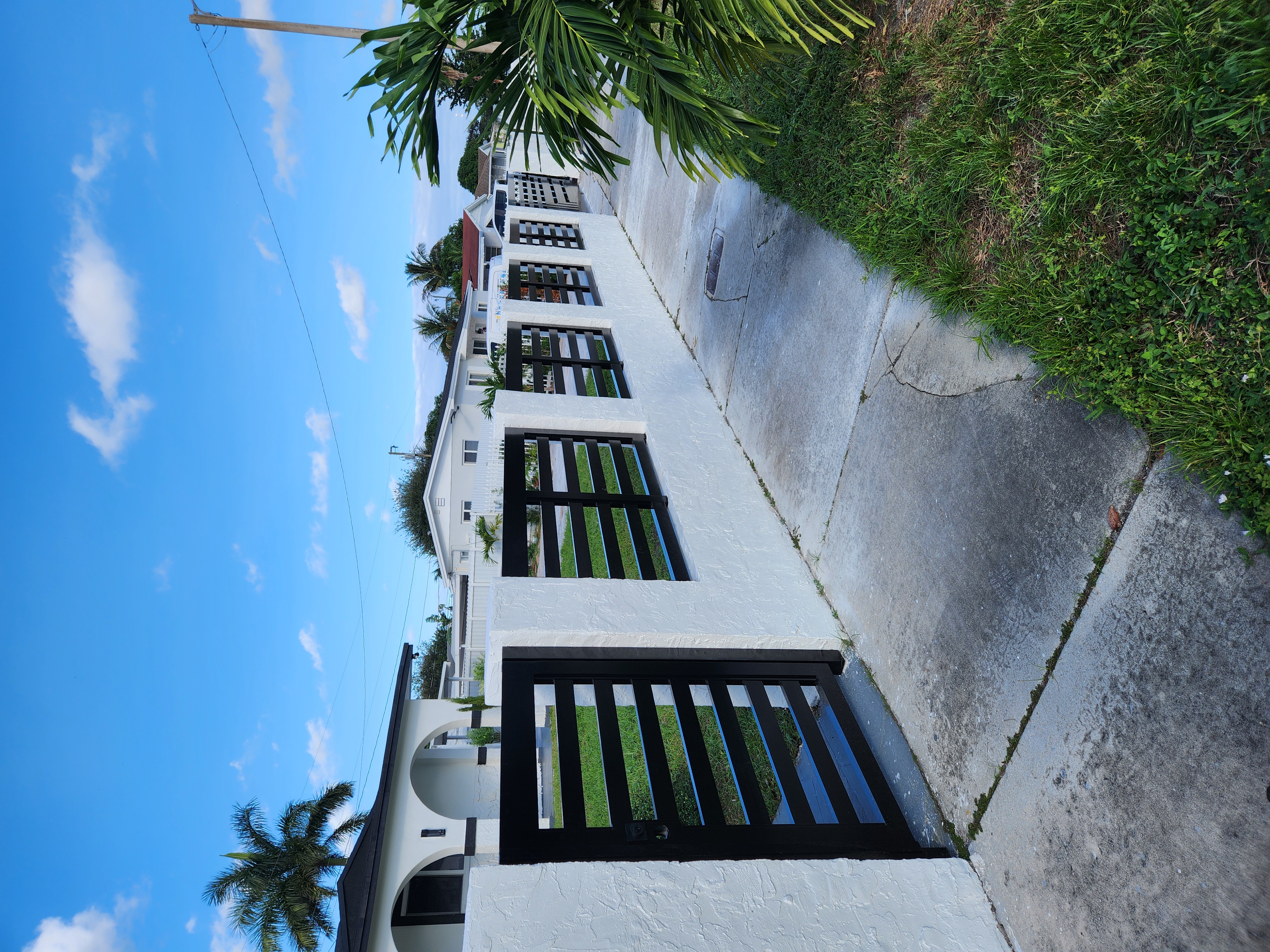 Image of fence in Miami