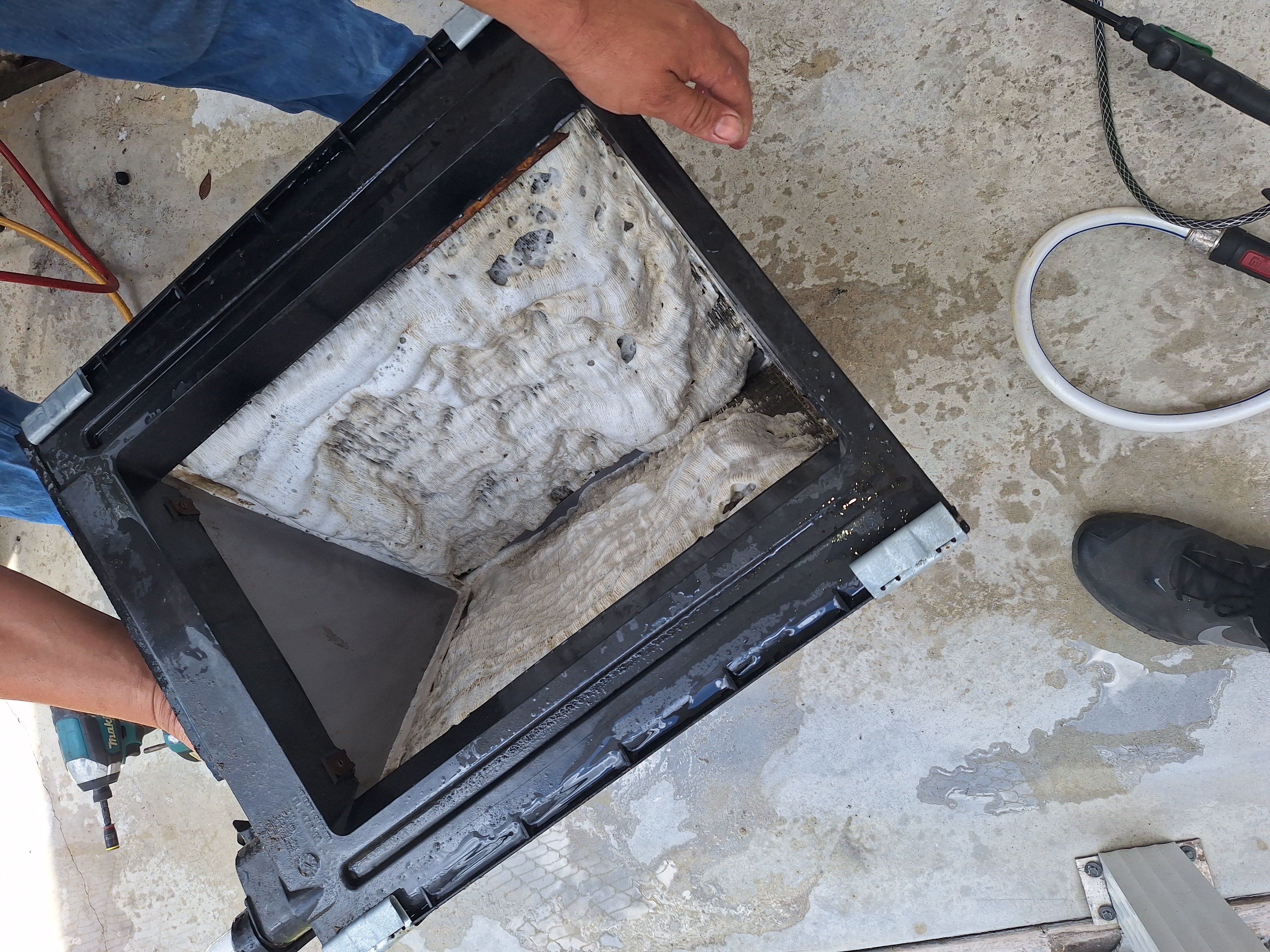 Image of instalacion , reparacion y mantenimiento a mini split y aires centrales in hialeah