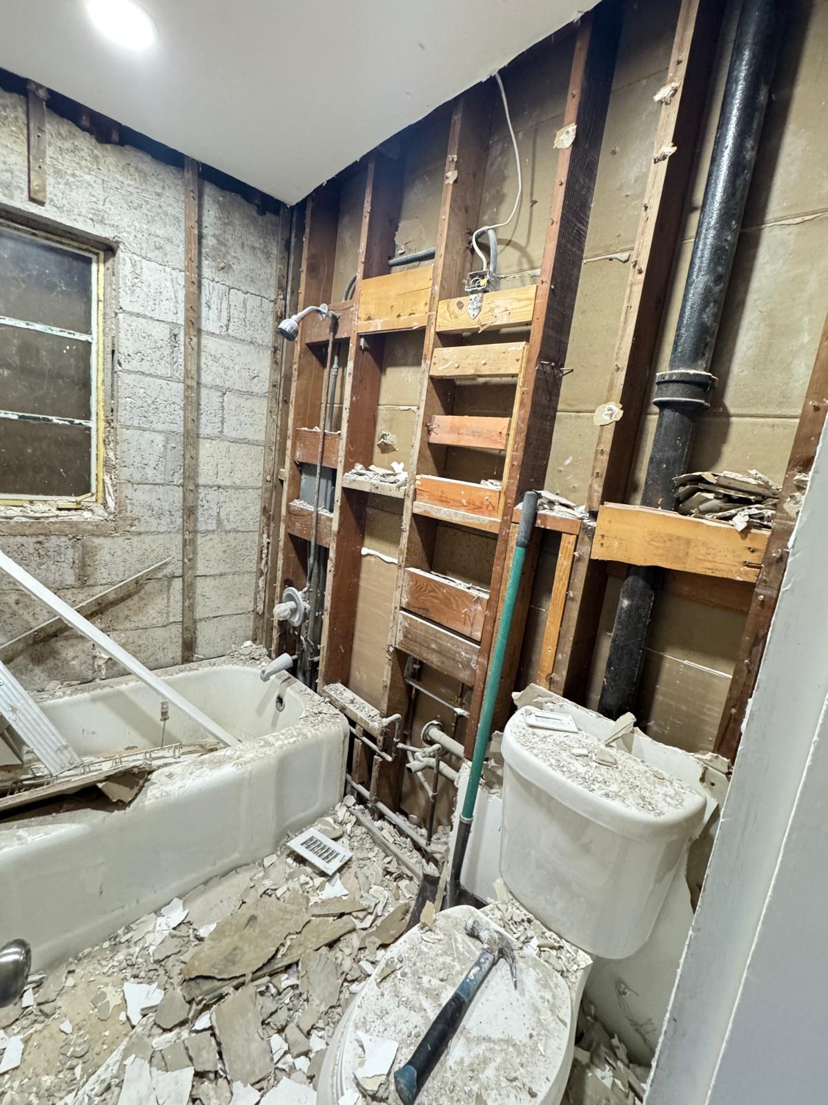 Image of Plomeria general , destupicion de todo tipo , remodelaciones de baños . in Miami