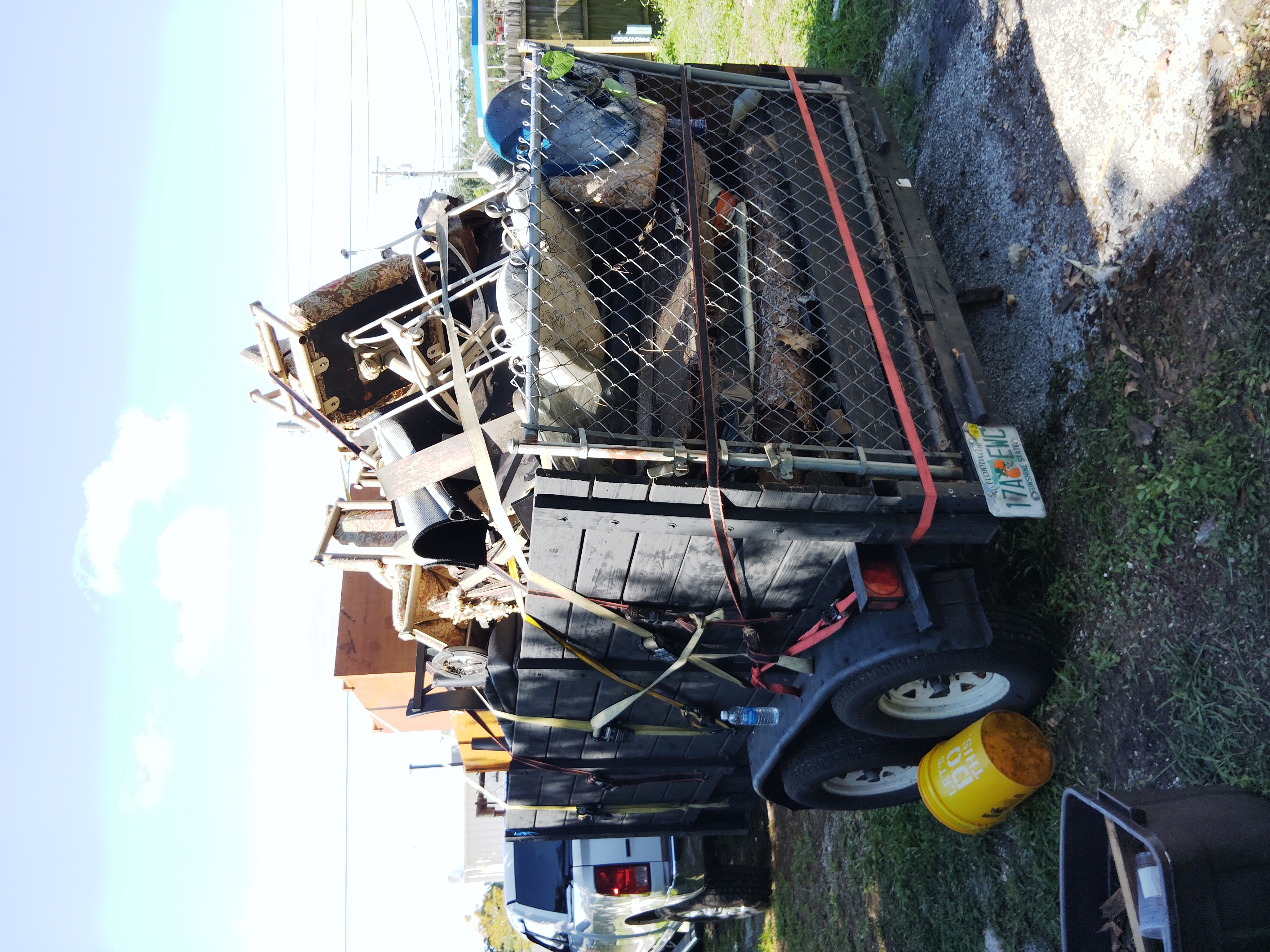Image of JUNK REMOVAL AND DELIVERY in Tampa