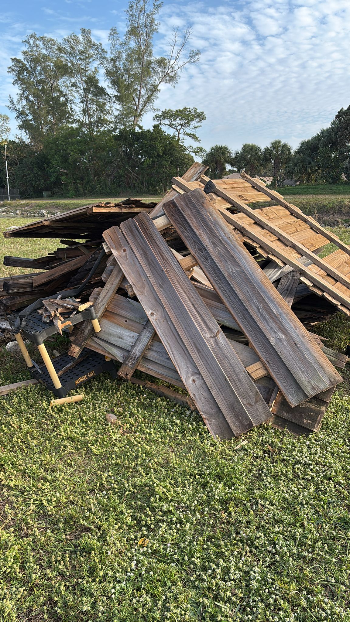 Image of junk removal y mas in west palm beach
