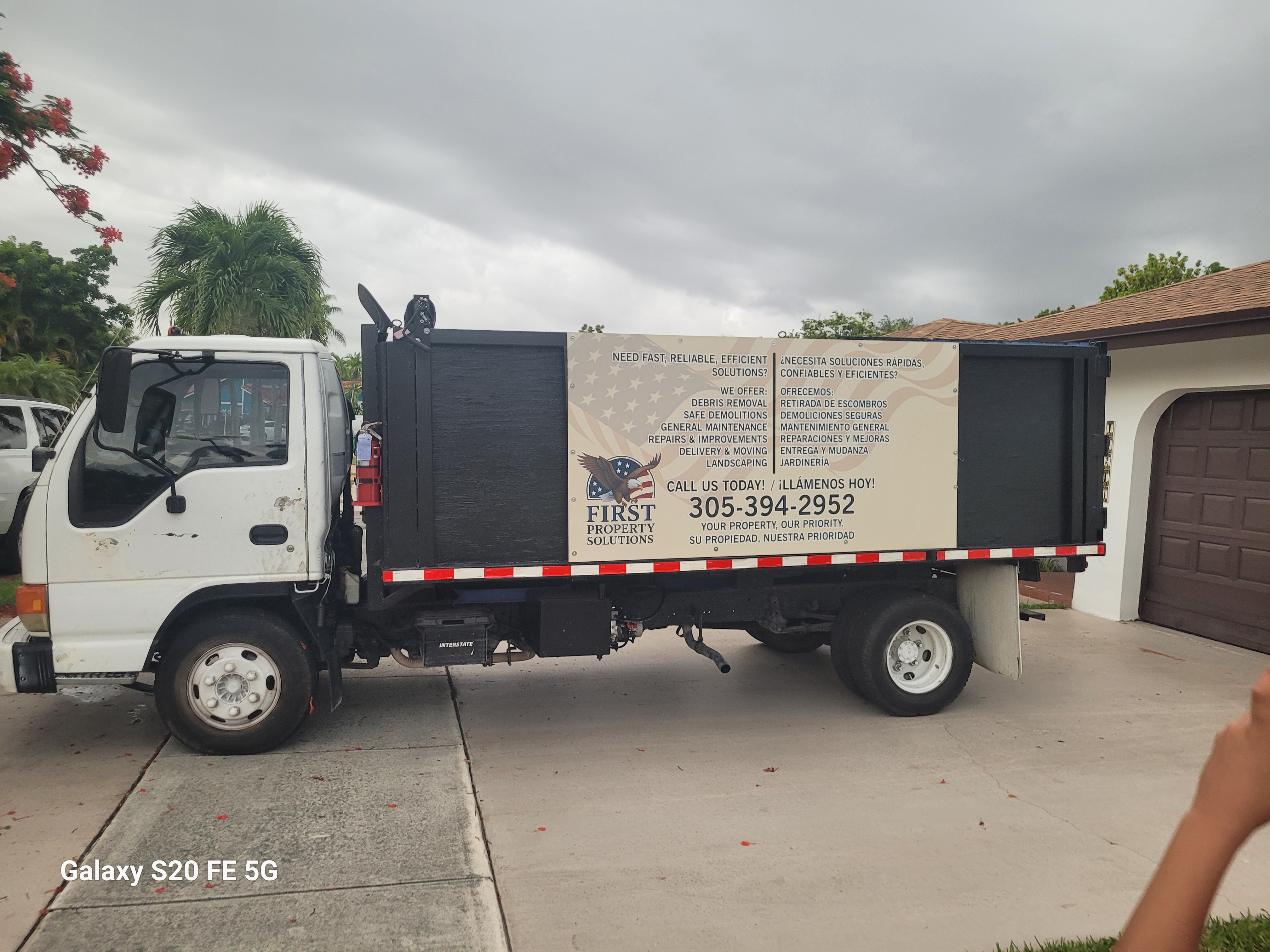 Image of junk removal (recoleccion de escombros ,basura llamenos al 3053942952 in homestead