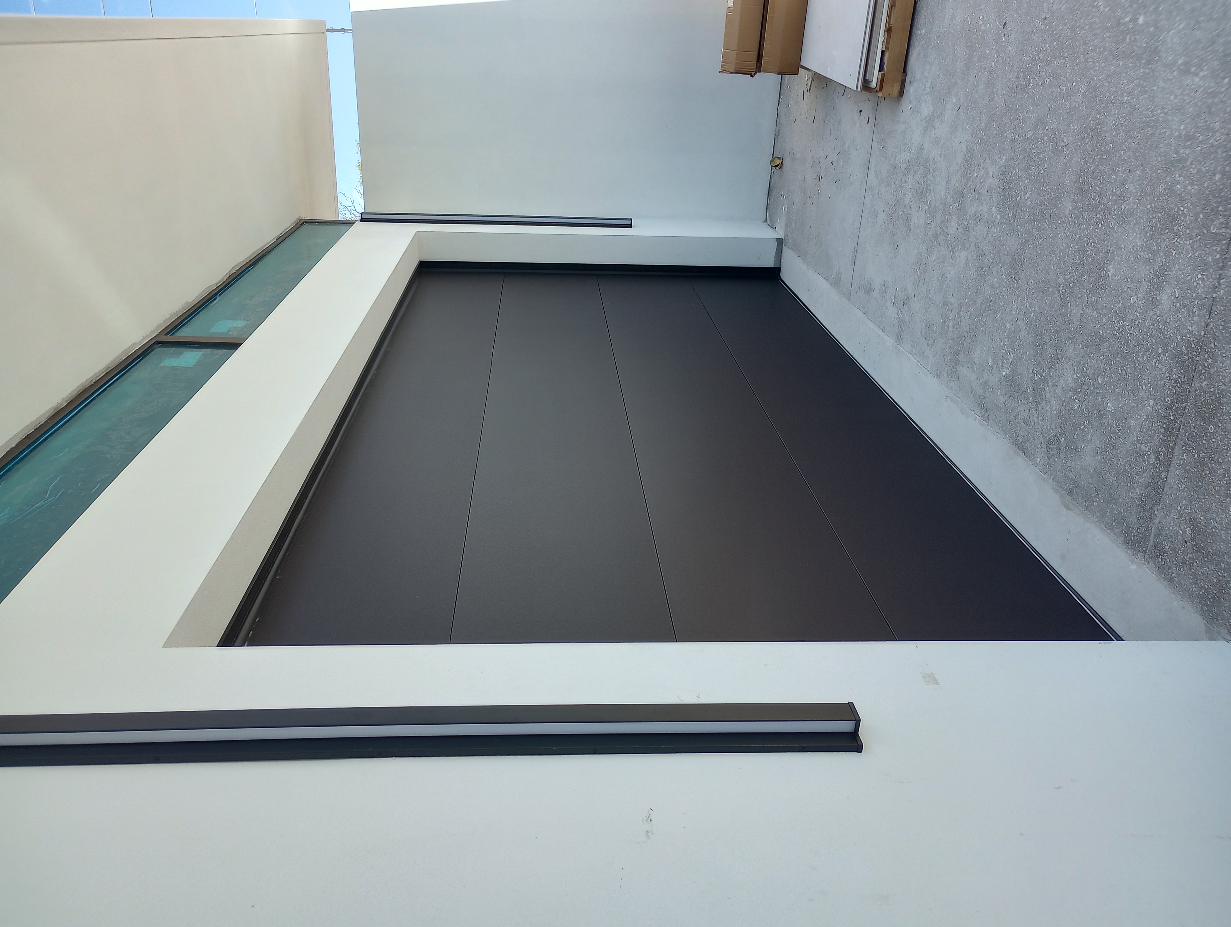 Image of Puertas de garage Residencial y Comercial ,Residential and Commercial Garage Doors in Miami-Dade, Broward-caunty, Wes palm