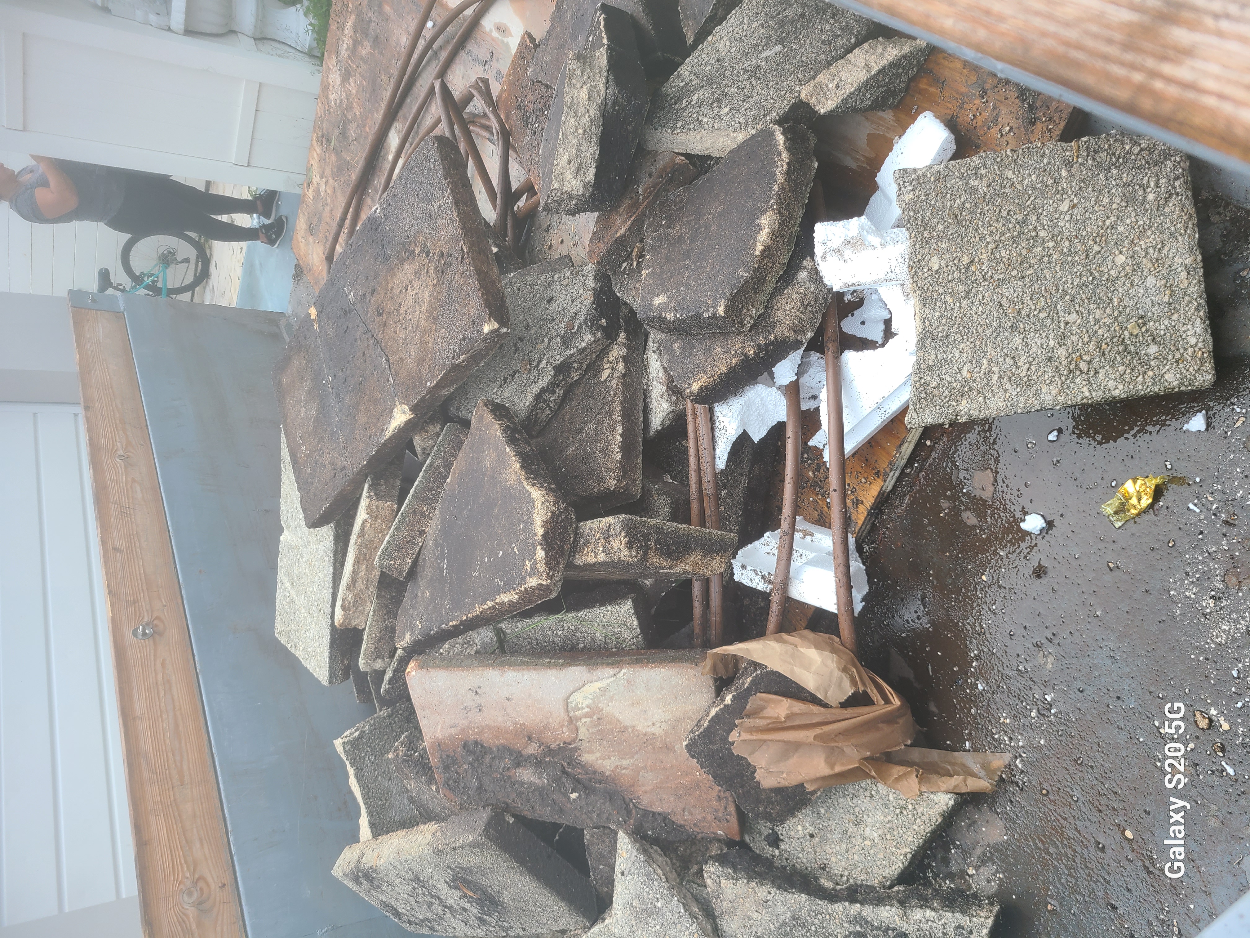 Image of junk removal y mas in west palm beach
