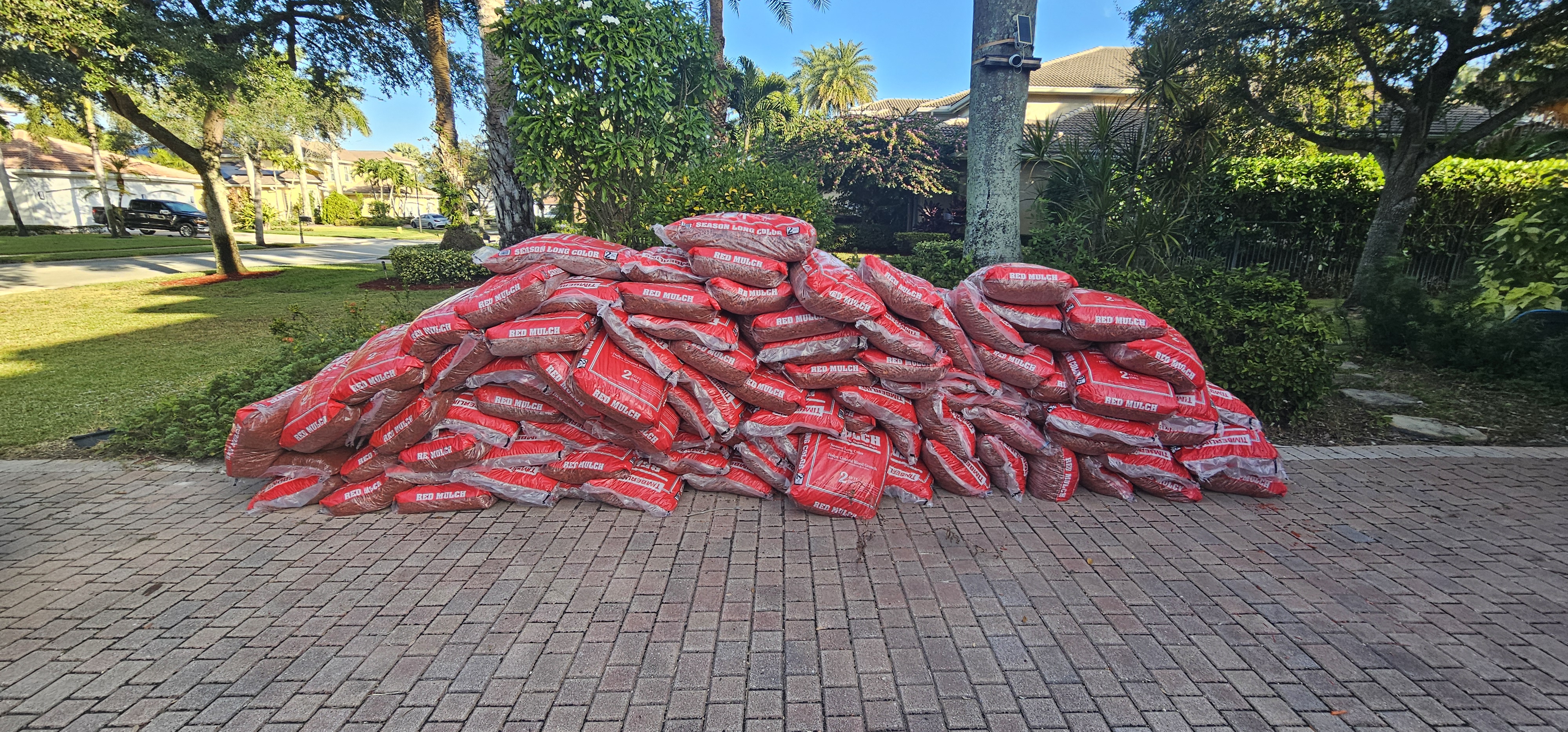 Image of lawn mowing landscaping jardineria in Miami