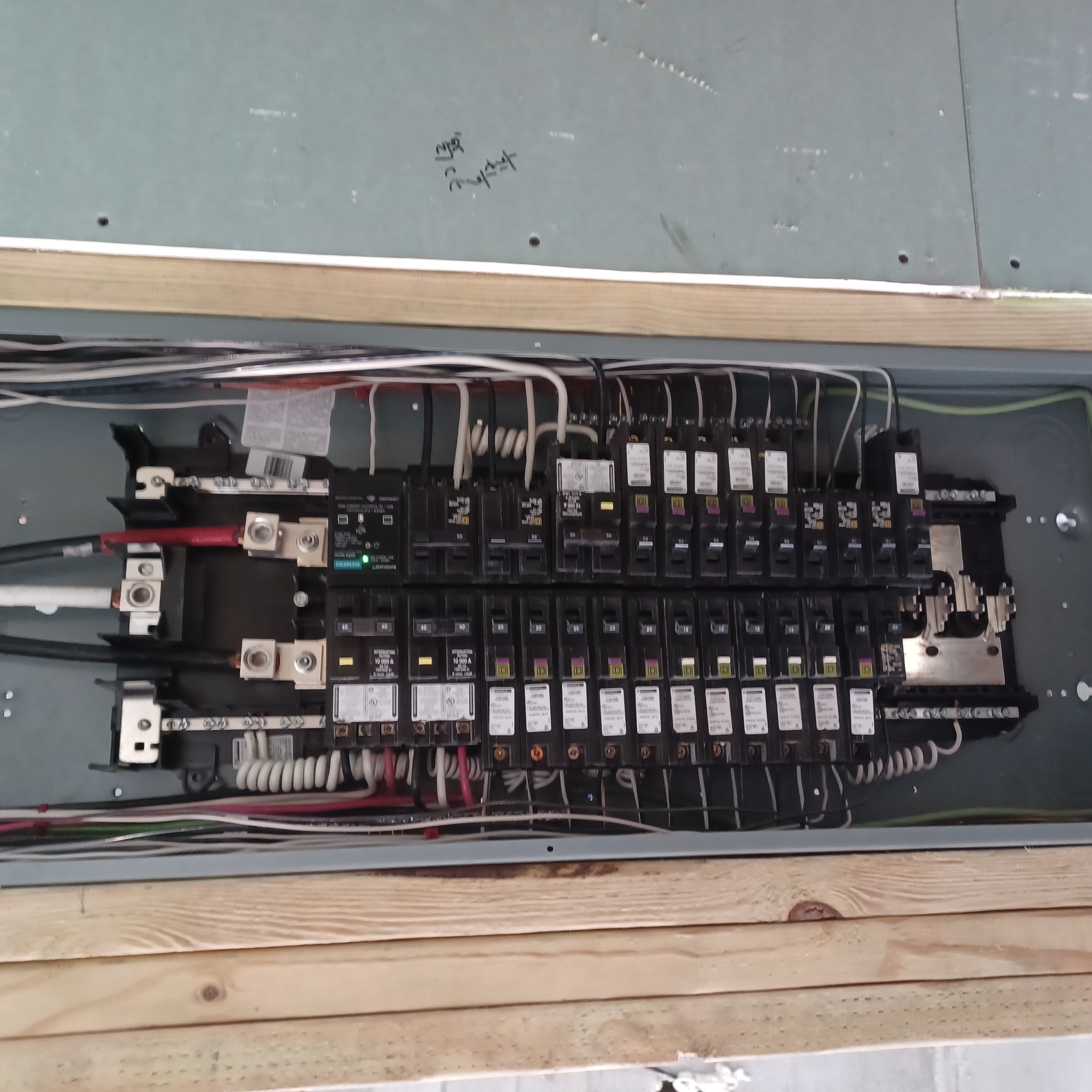 Image of Electricista - ⚡ Pica's Power Solutions – Tu Solución Eléctrica Confiable 🔌
 in Hialeah 
