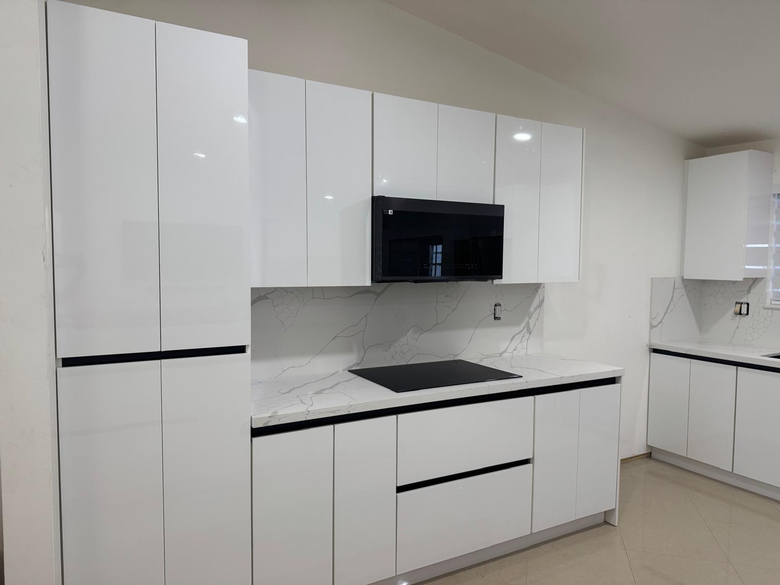 Image of quartz calacata in Miami