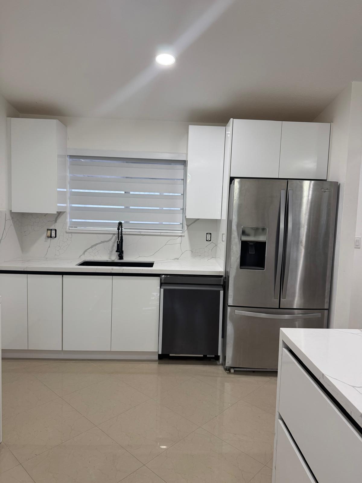 Image of quartz calacata in Miami
