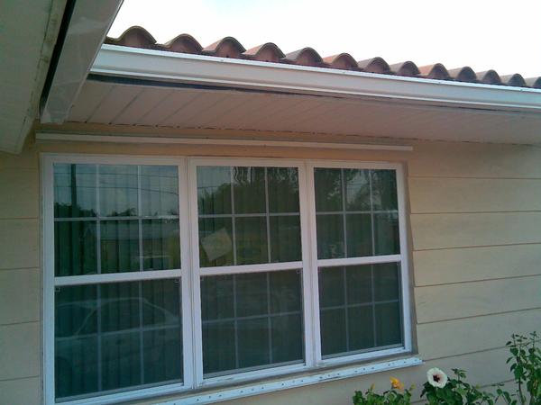 Image of Gutters service Servicio de Canales de Lluvia in Hollywood