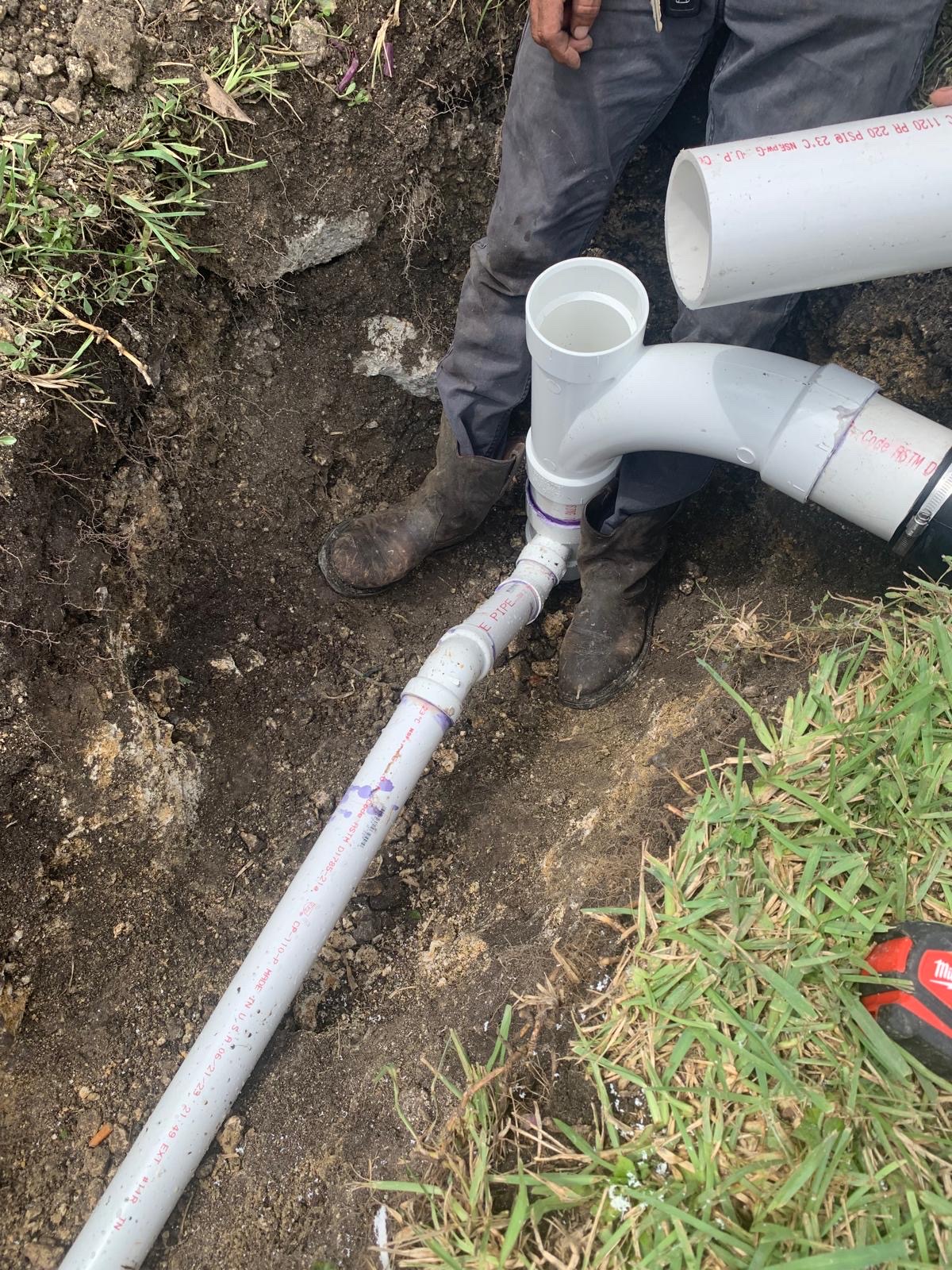 Image of friendly family plumbing in Miami