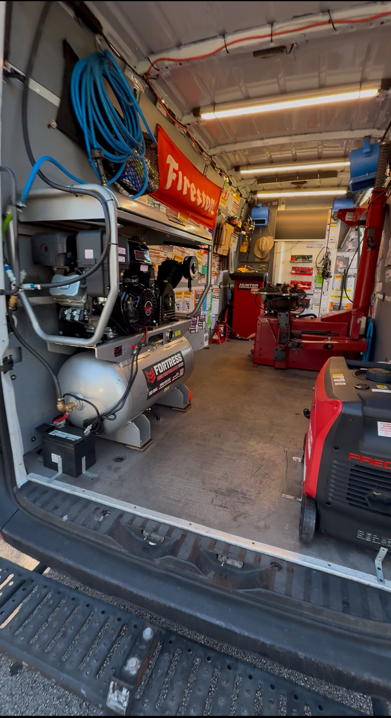 Image of mobile tire shop in Miami