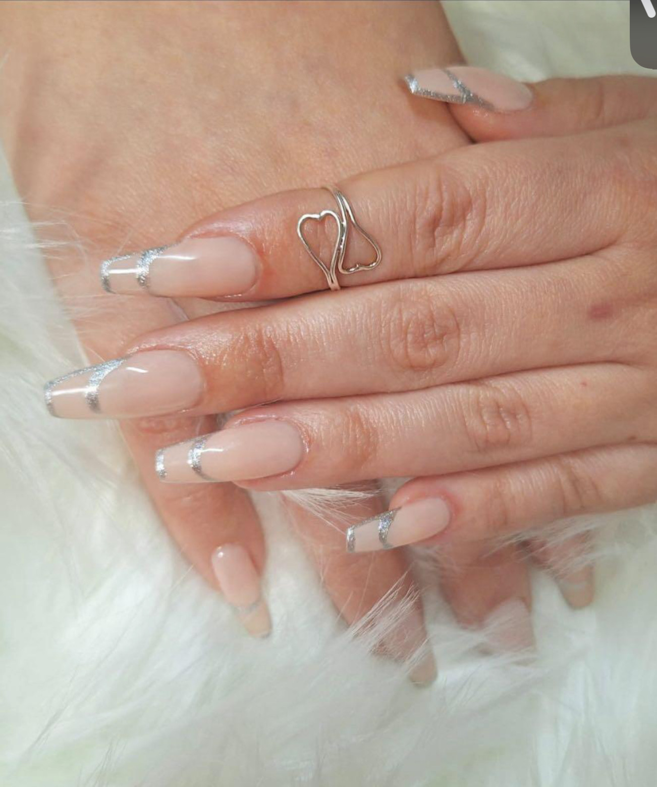 Image of Luce una piel radiante con un facial y unas hermosas uñas  in Miami