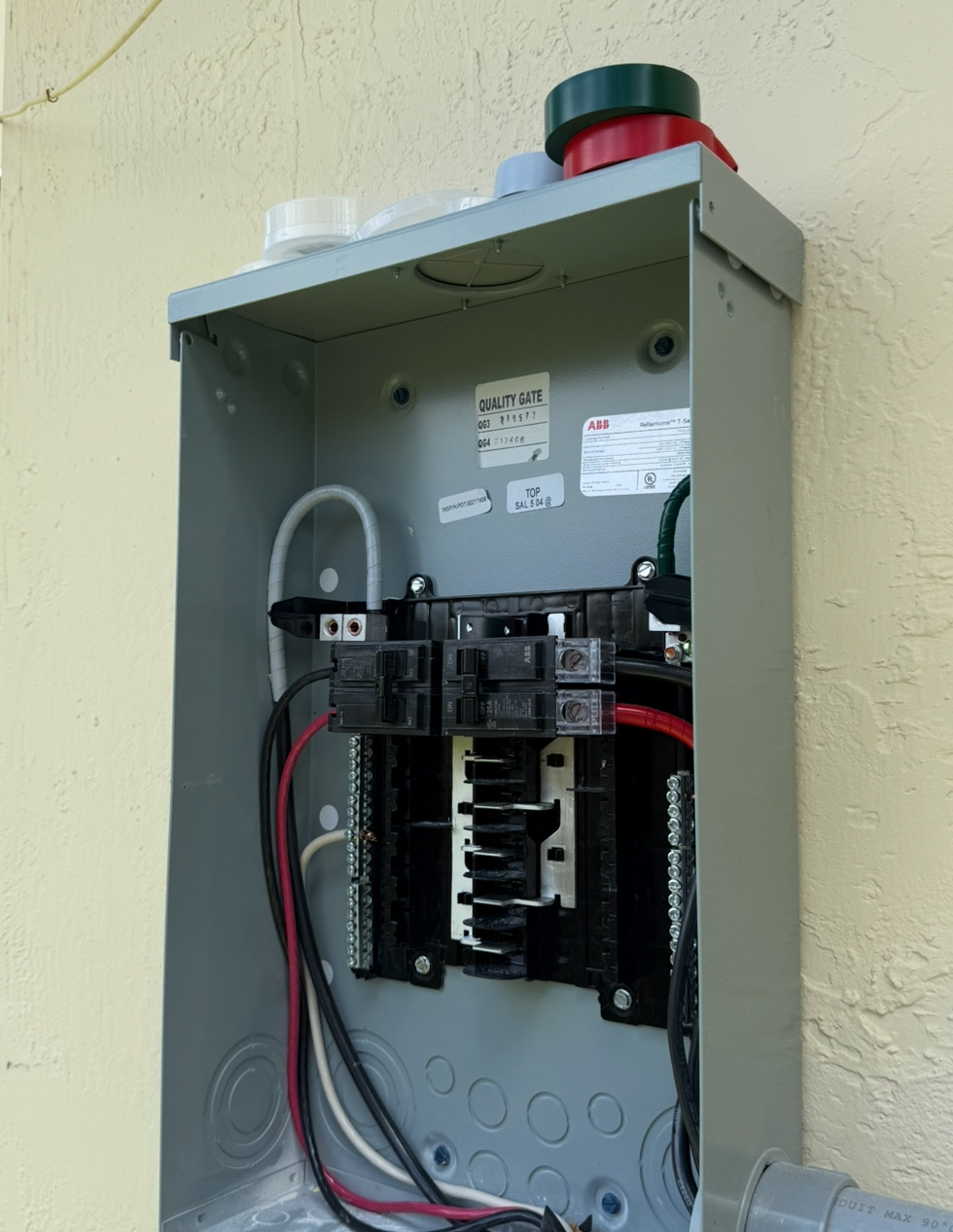 Image of Remplazo e instalación de paneles eléctricos in Miami