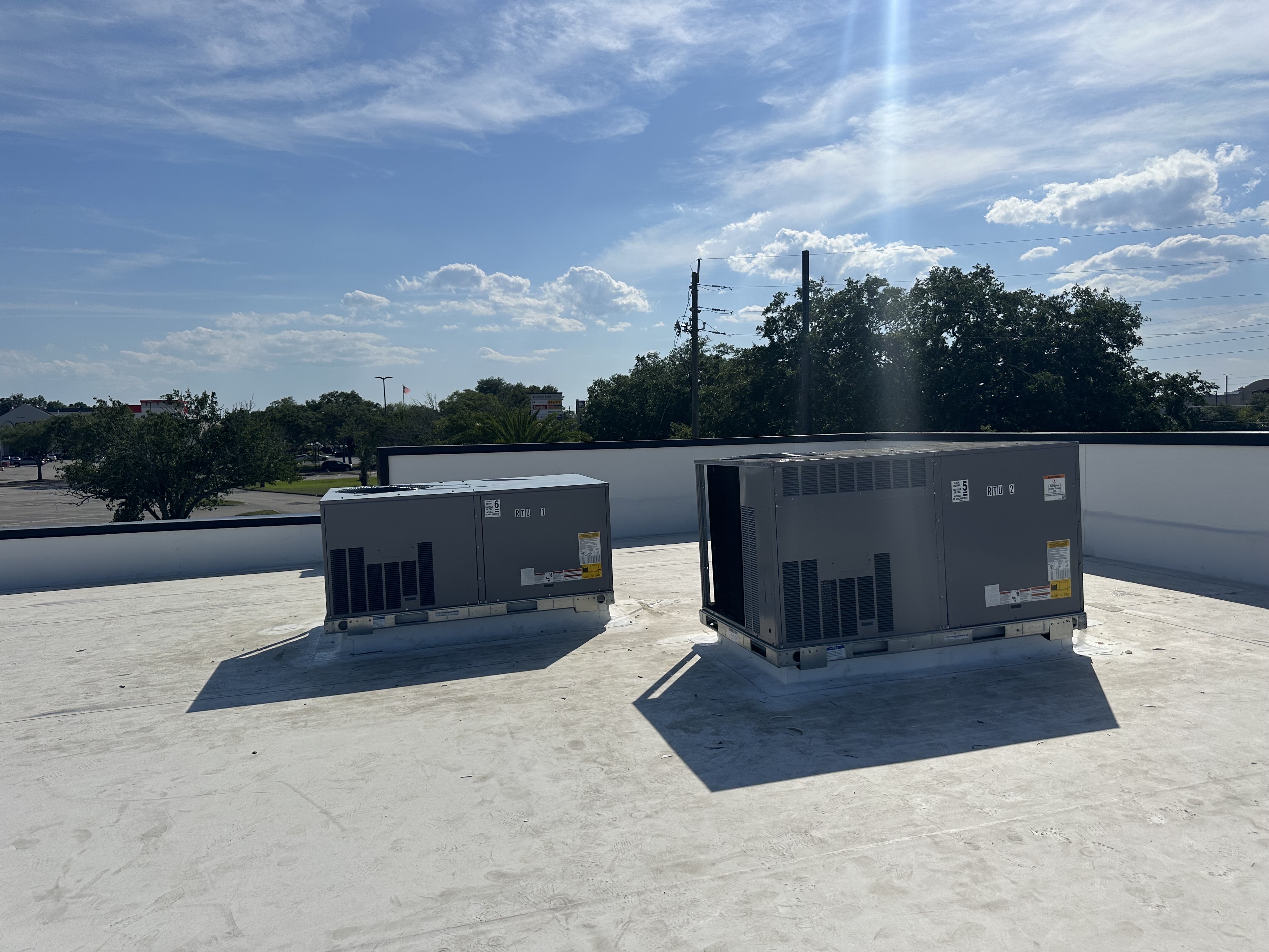 Image of 🌬️ Swift Cool Solutions – Confort y eficiencia en cada clima in Miami