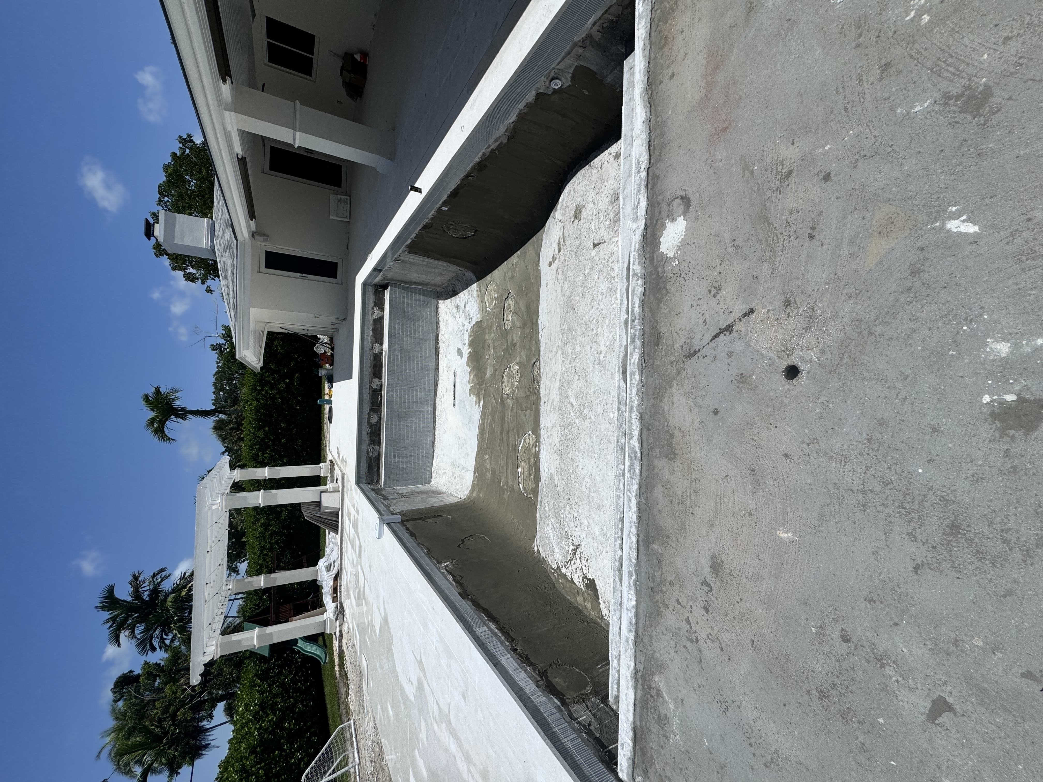 Image of pool plaster  in Miami