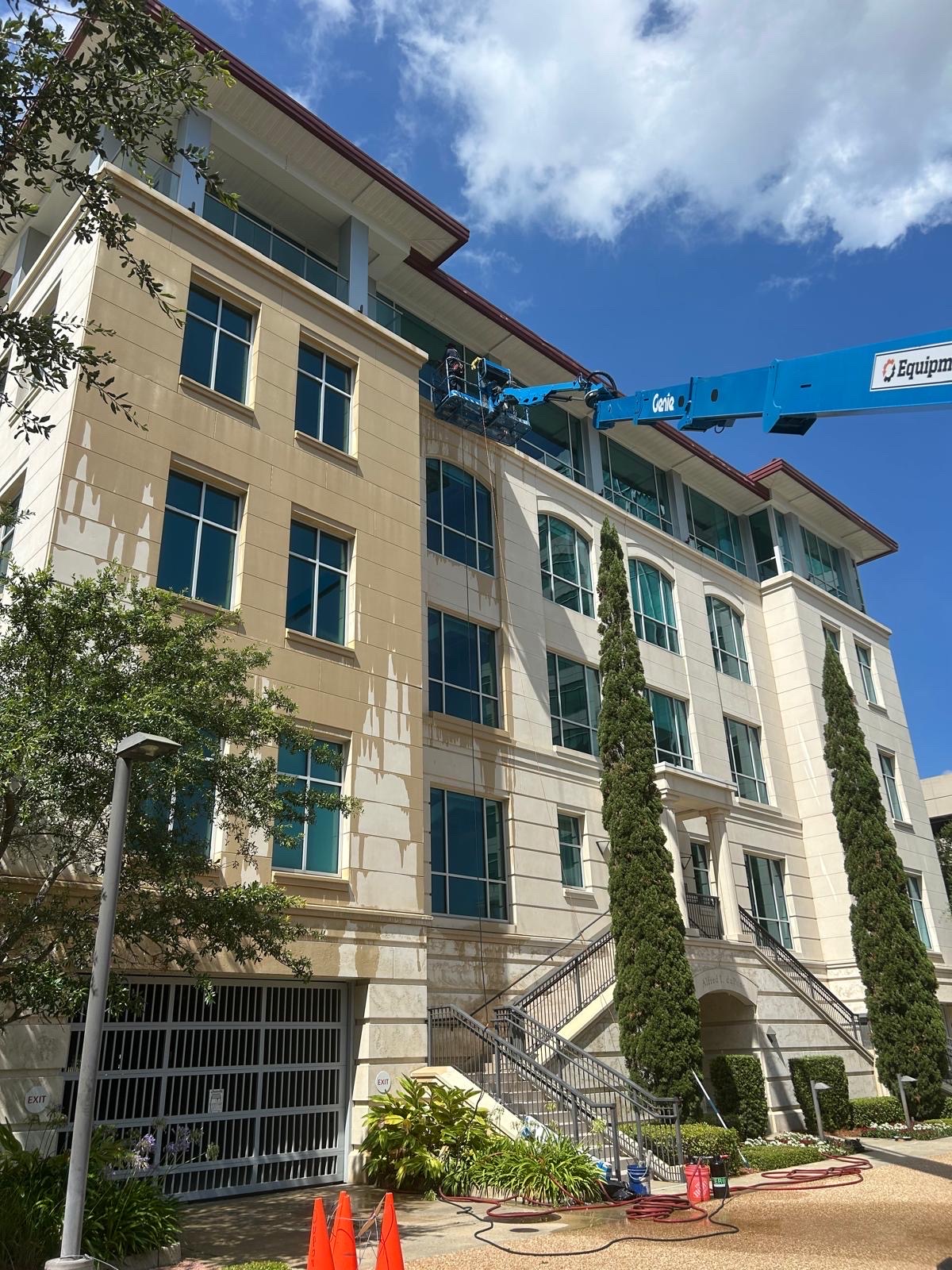 Image of high glass Windows cleaning  in Miami