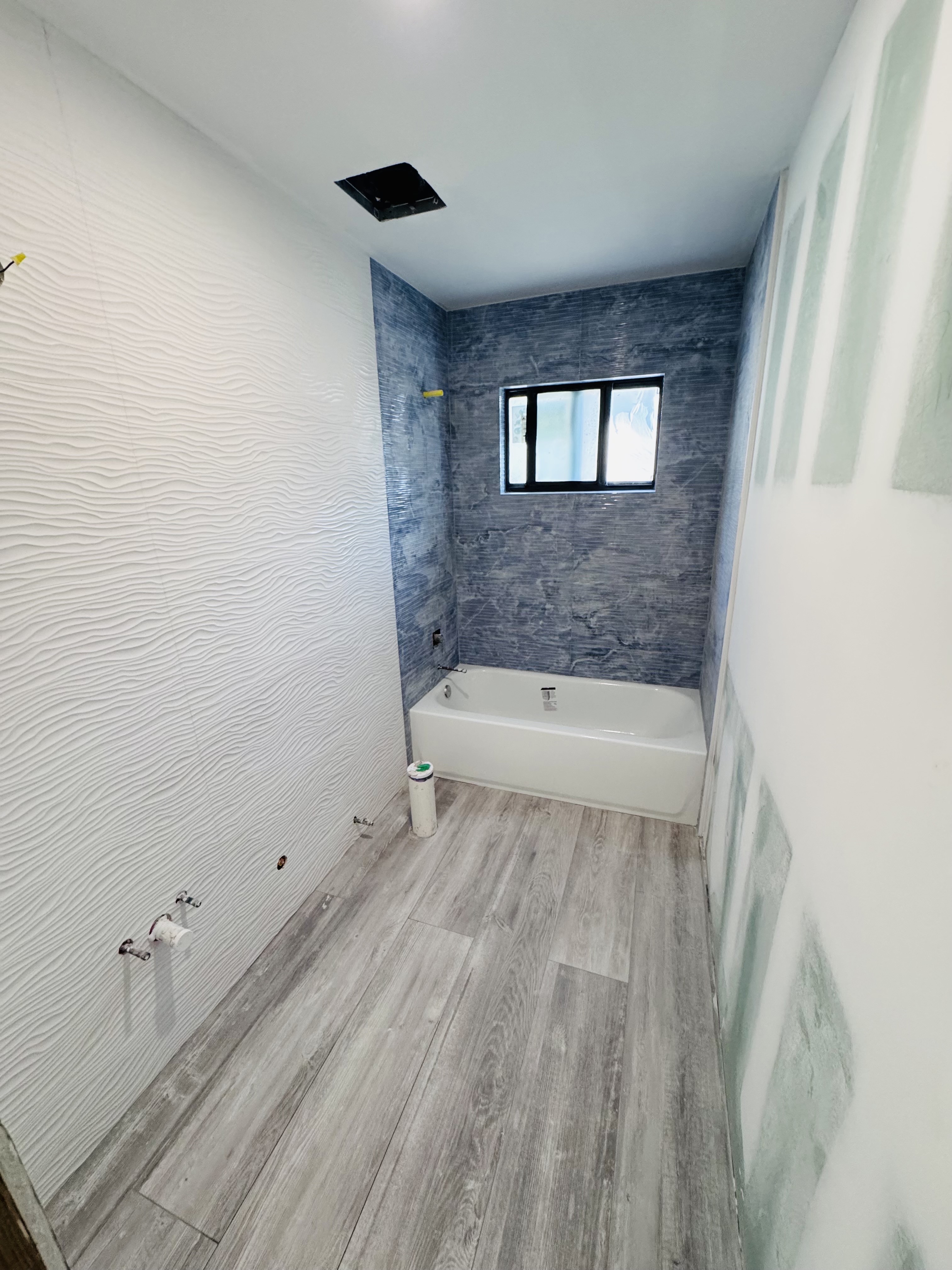 Image of tile Instalation in Miami
