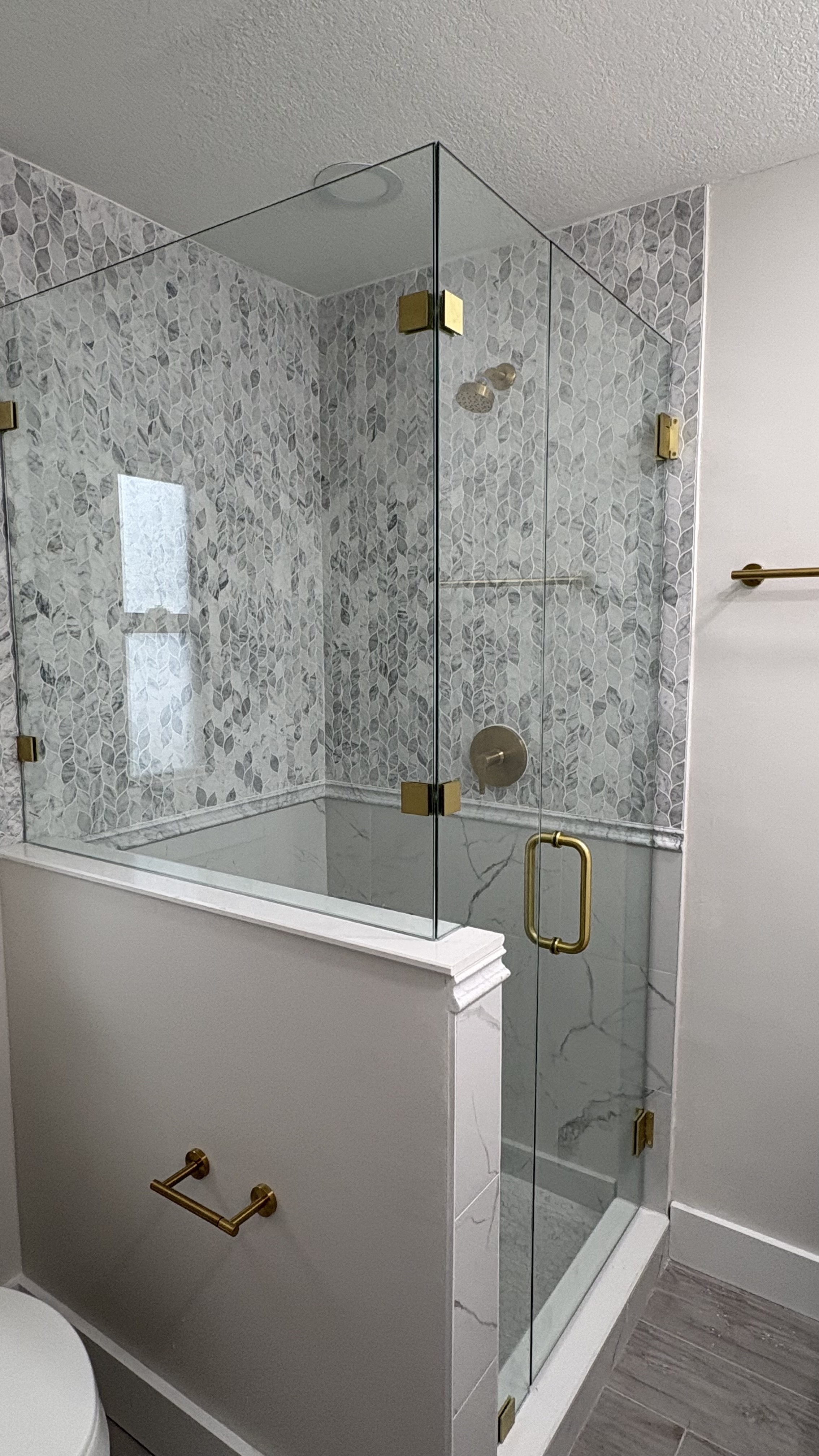 Image of puertas para baños in Tampa