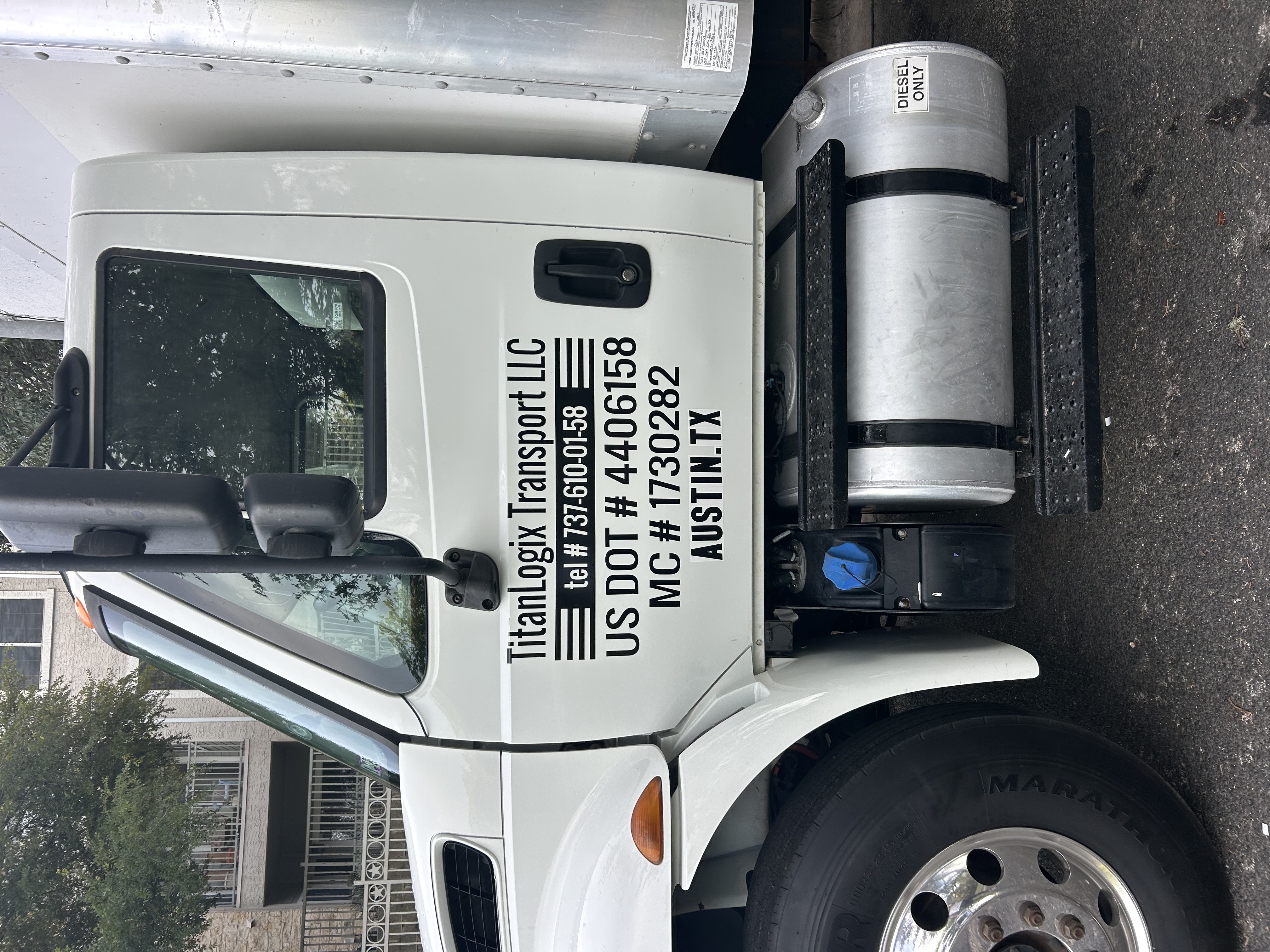 Image of TitanLogix Transport LLCTransporte confiable, puntual y profesional. in Austin