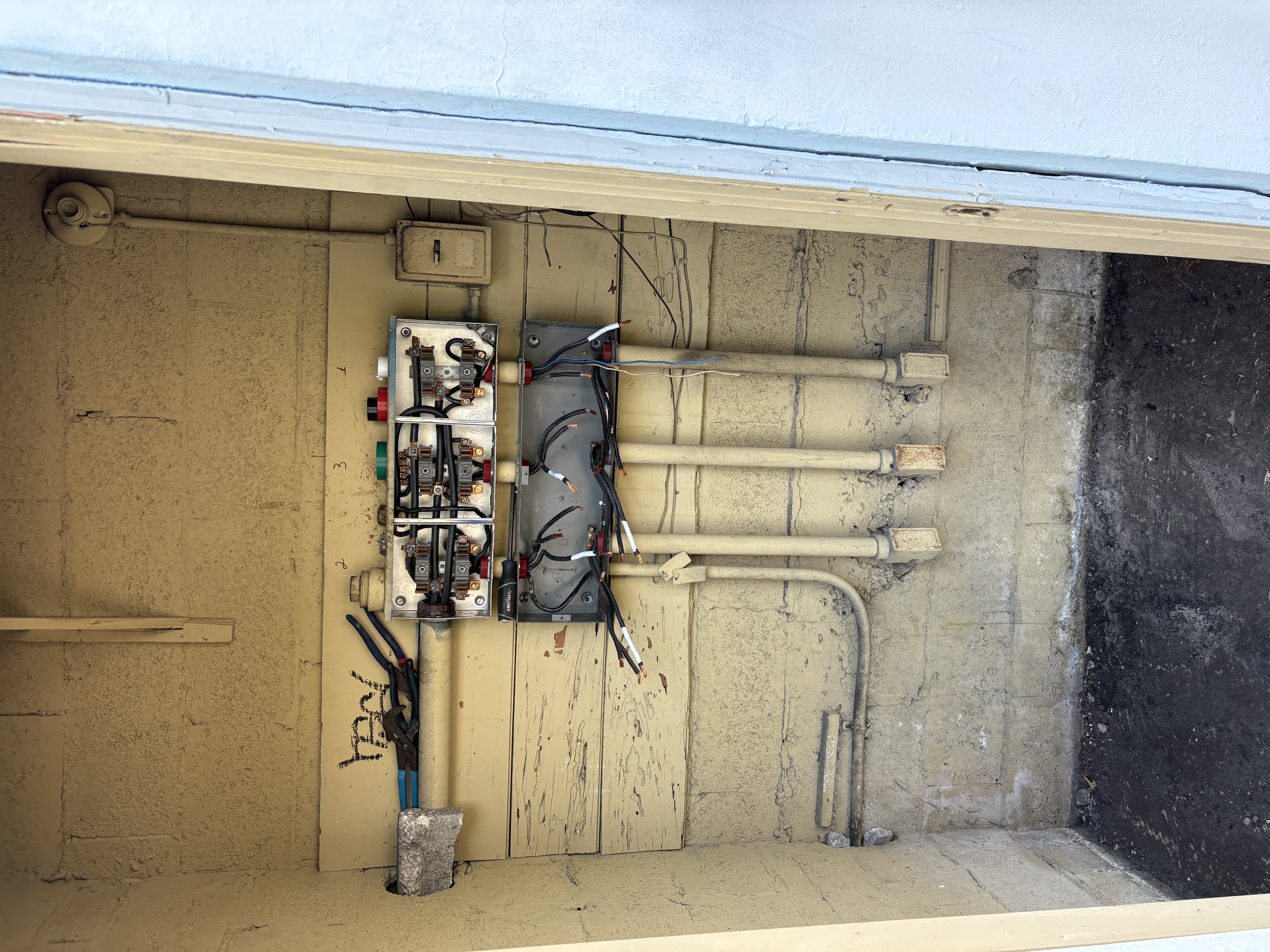 Image of electricista 7864284766 in Miami