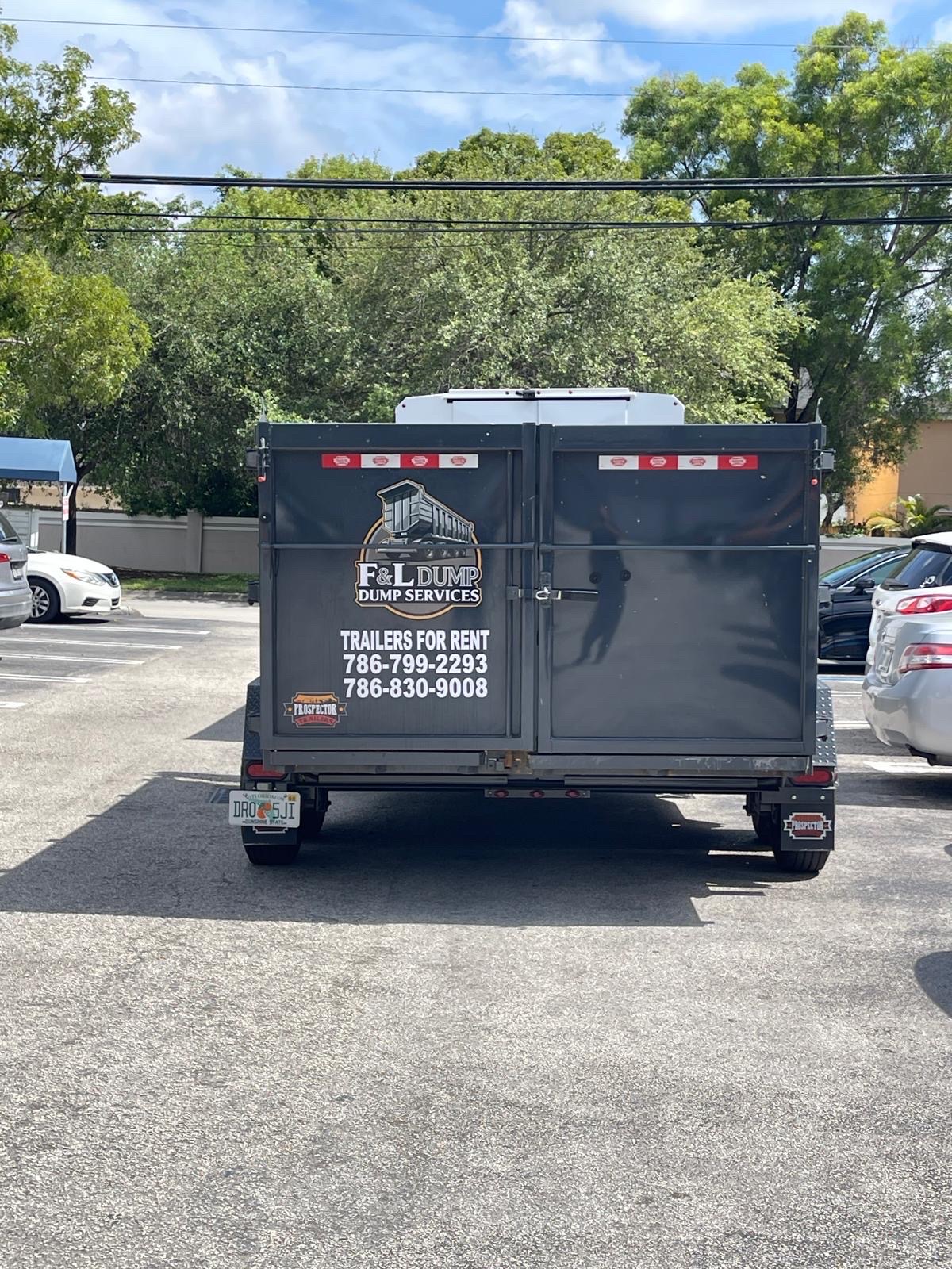 Image of Se renta tráiler in Miami