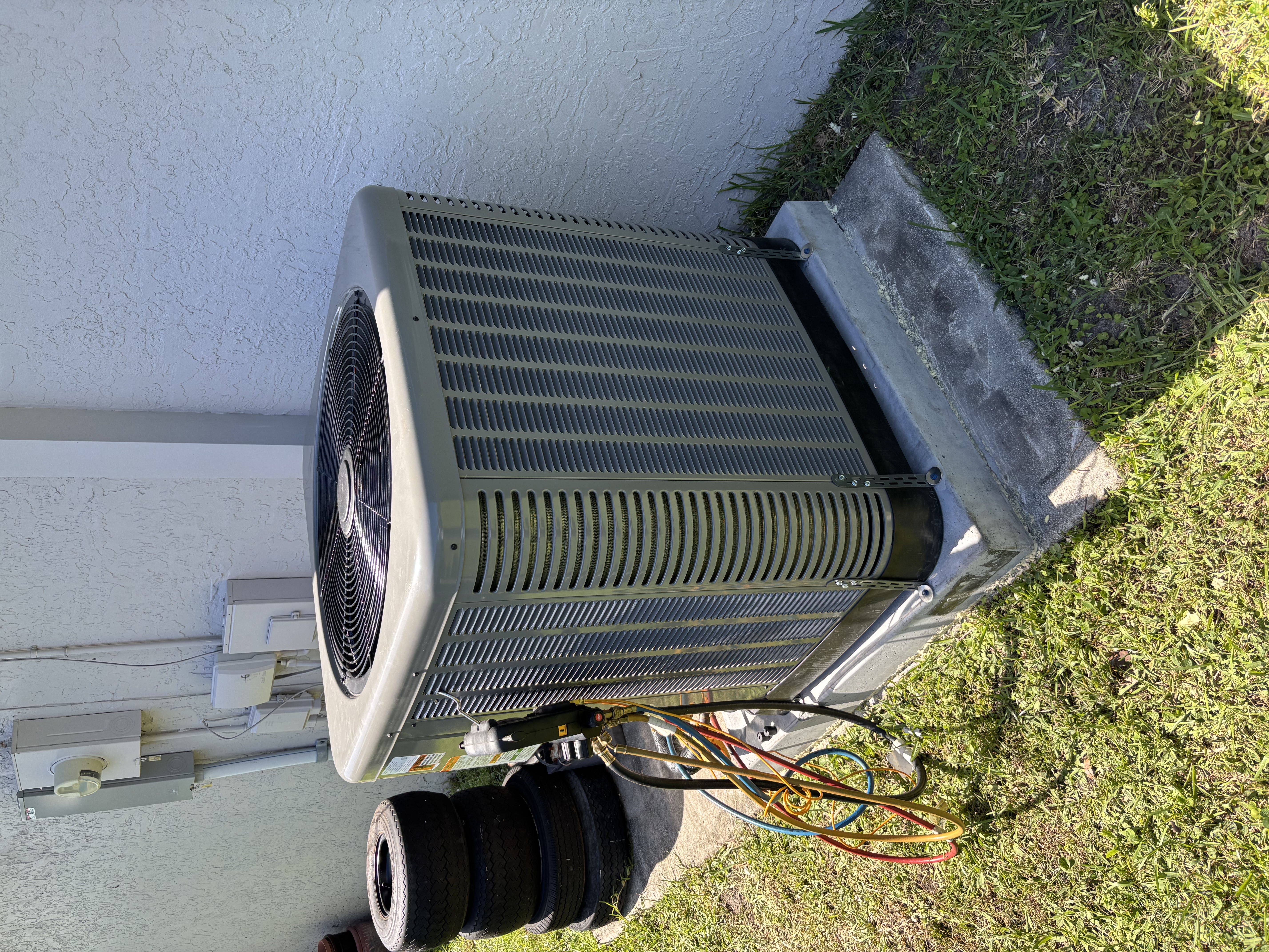 Image of 🛠️ “Tu confort es nuestra misión: aire fresco, servicio rápido.” in port st Lucie