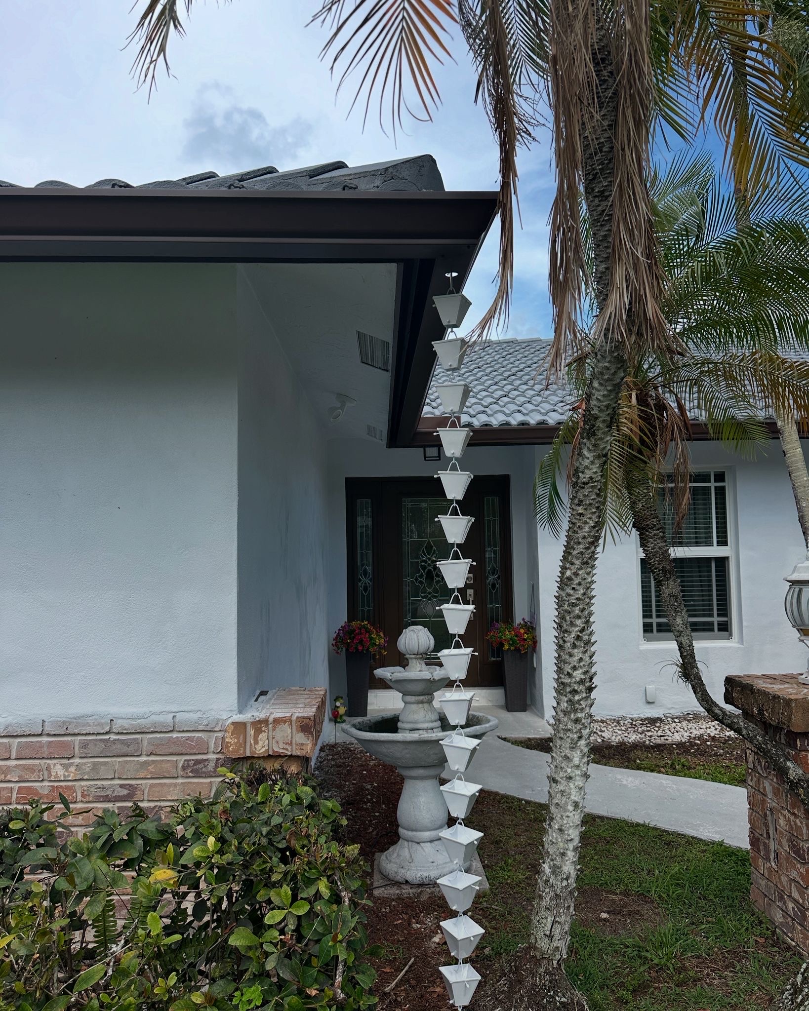 Image of Seamless Rain Gutters in Davie 