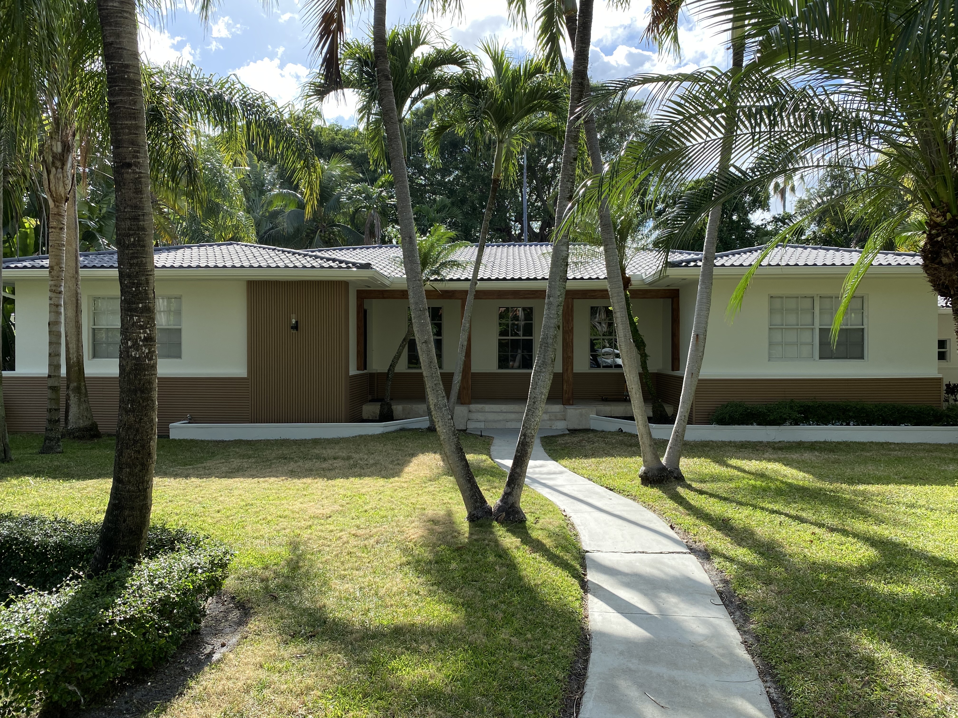 Image of interior and exterior wall panels! in miami