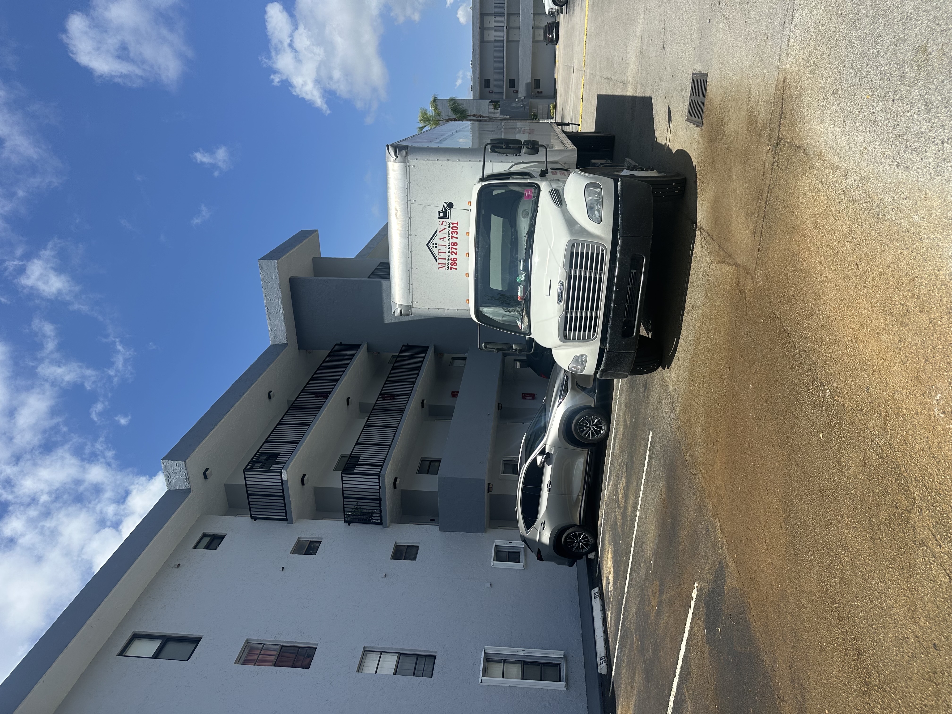 Image of Mitjans Mudanzas Delivery in Miami