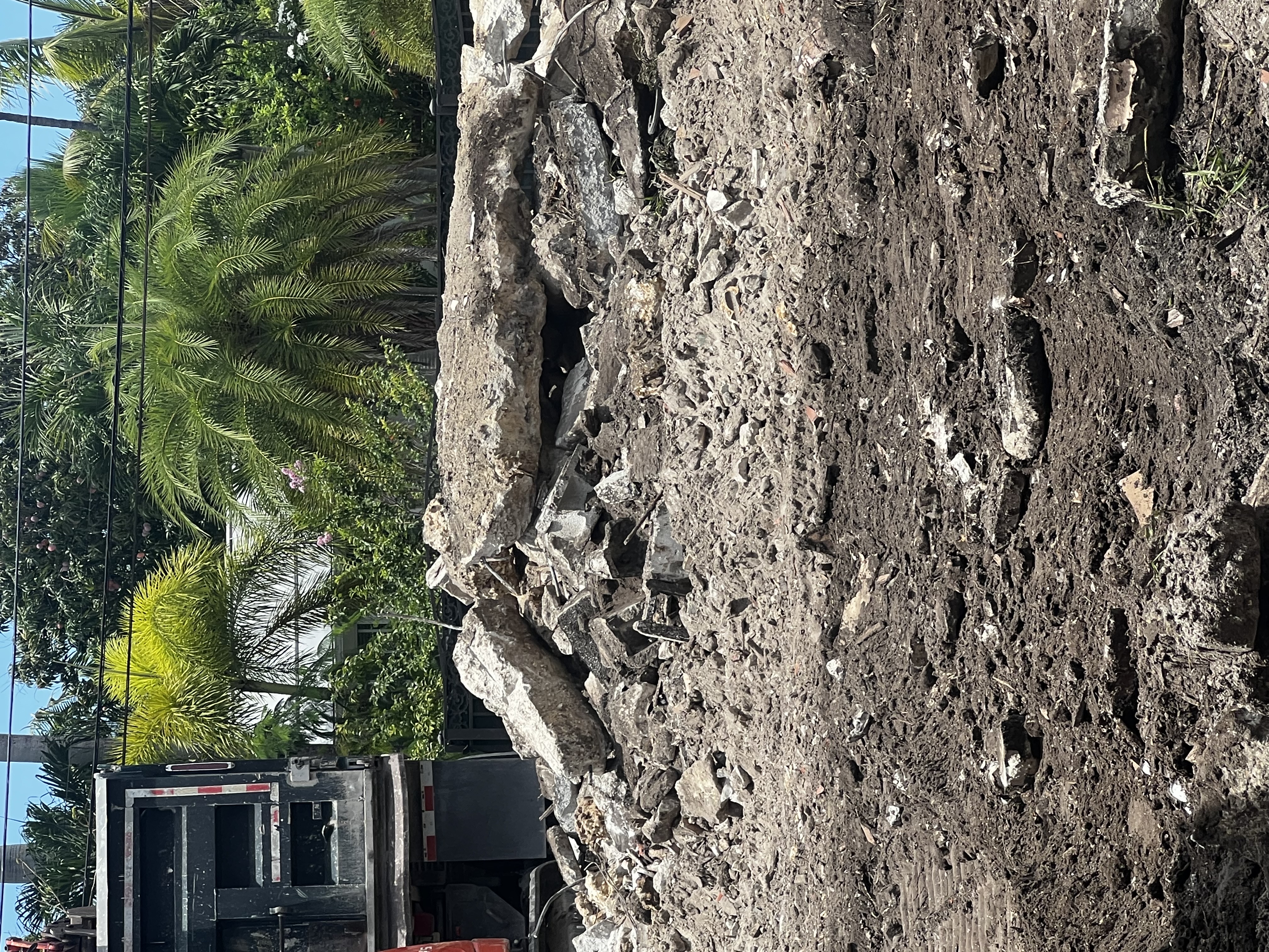 Image of basura escombros y demoliciones  in Miami Beach 