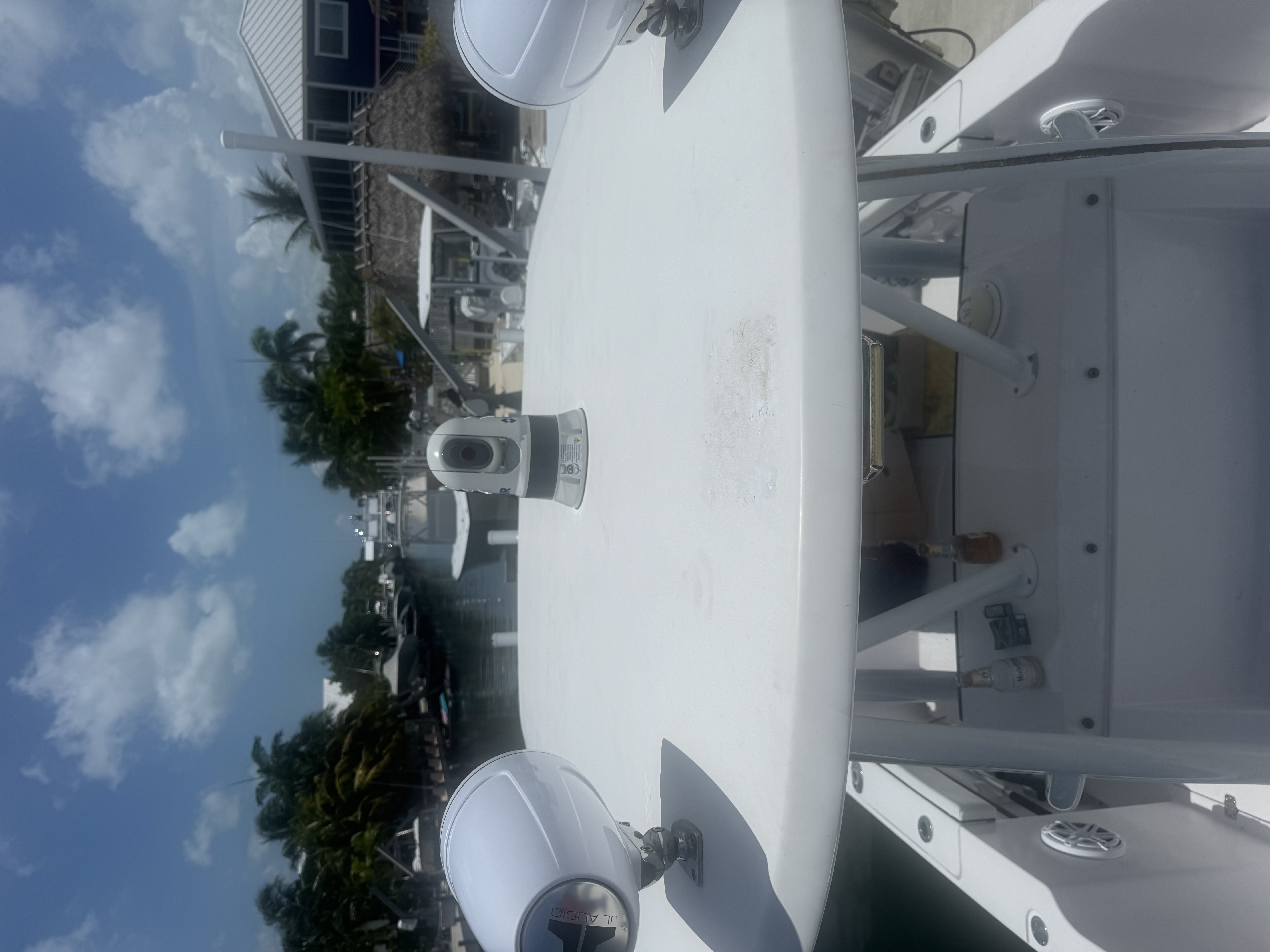 Image of boat mechanics in Miami
