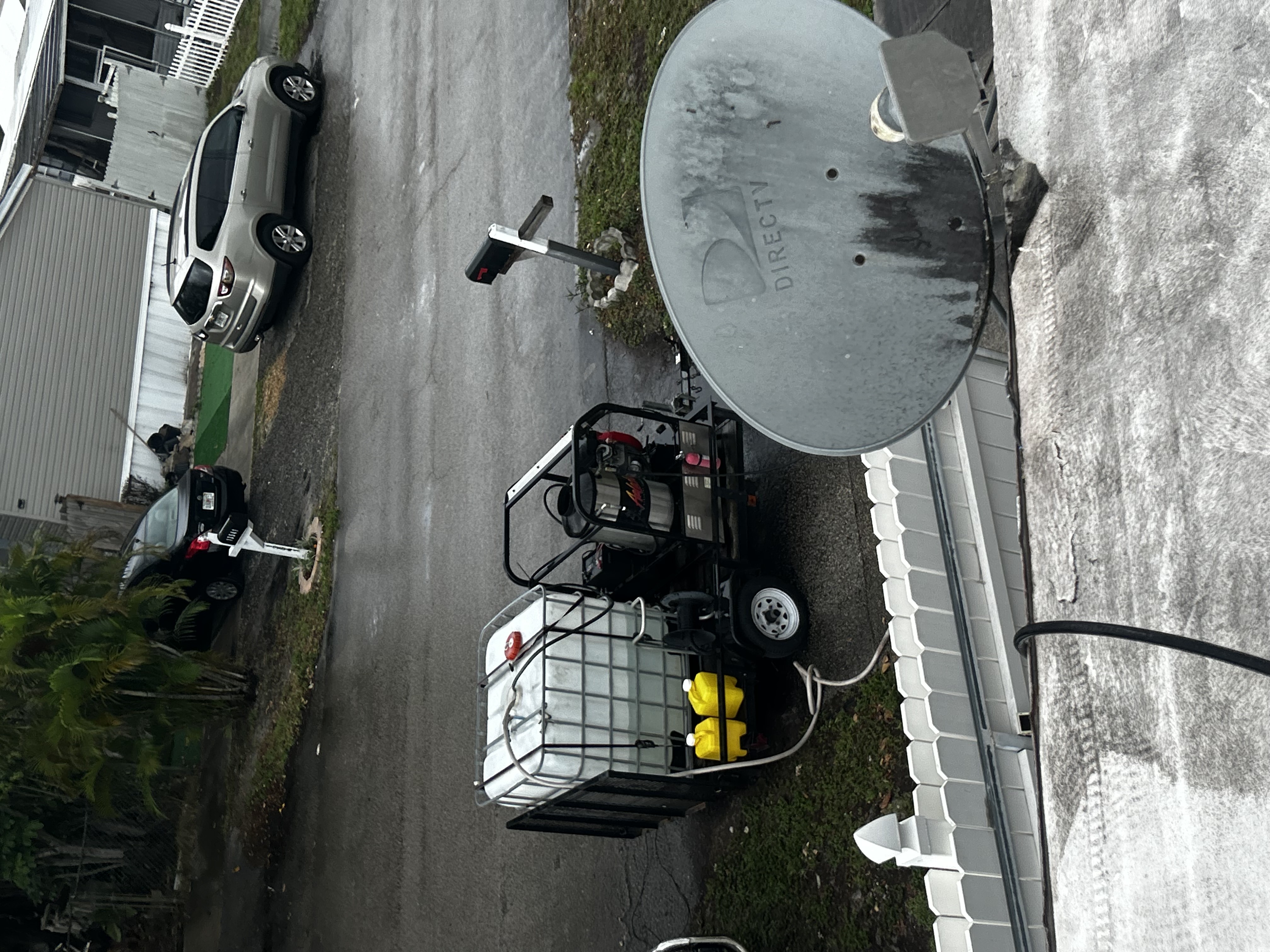 Image of pressure washer / limpieza a presión in Davie