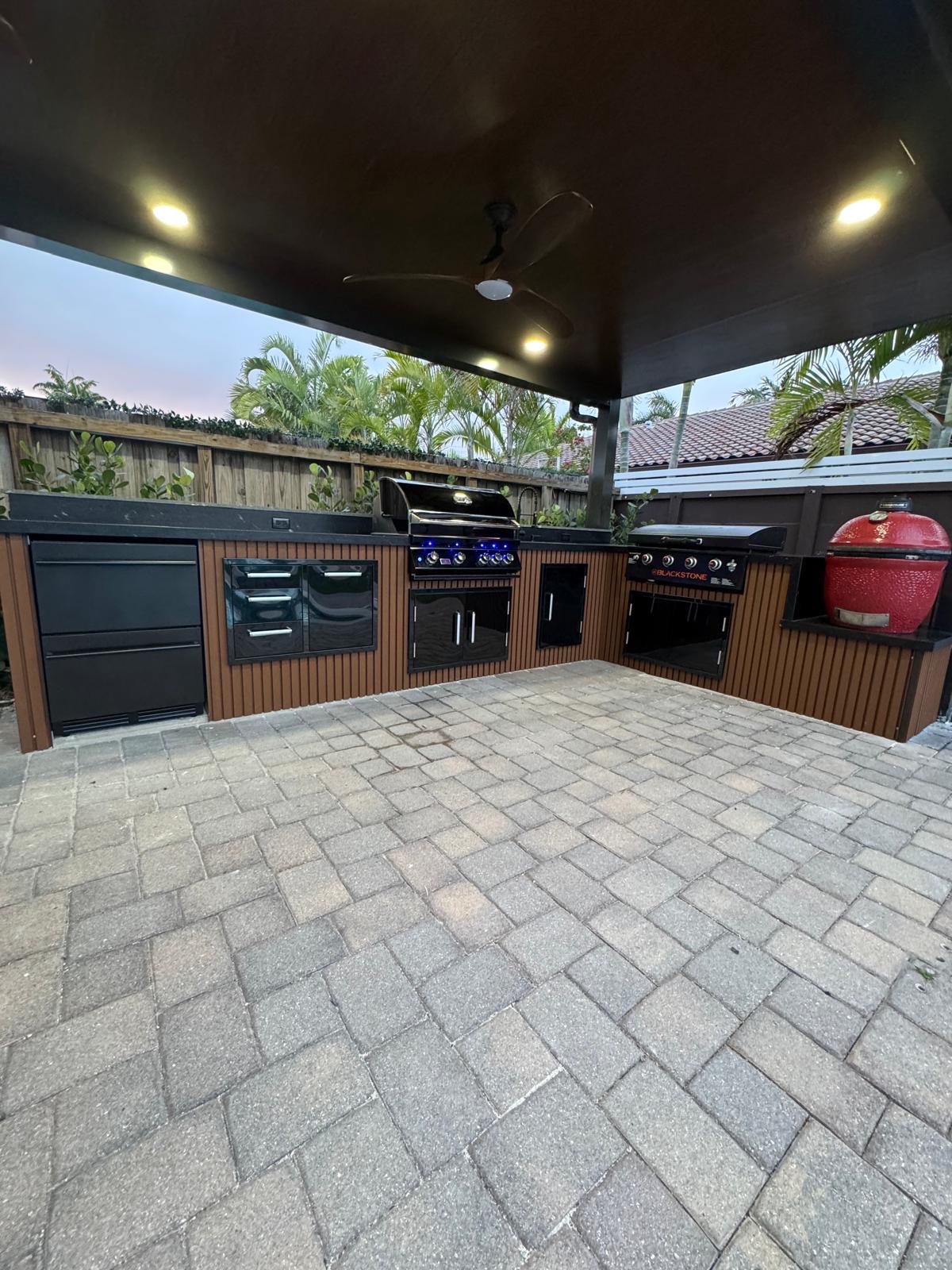 Image of pergolas y cocinas exteriores  in Miami