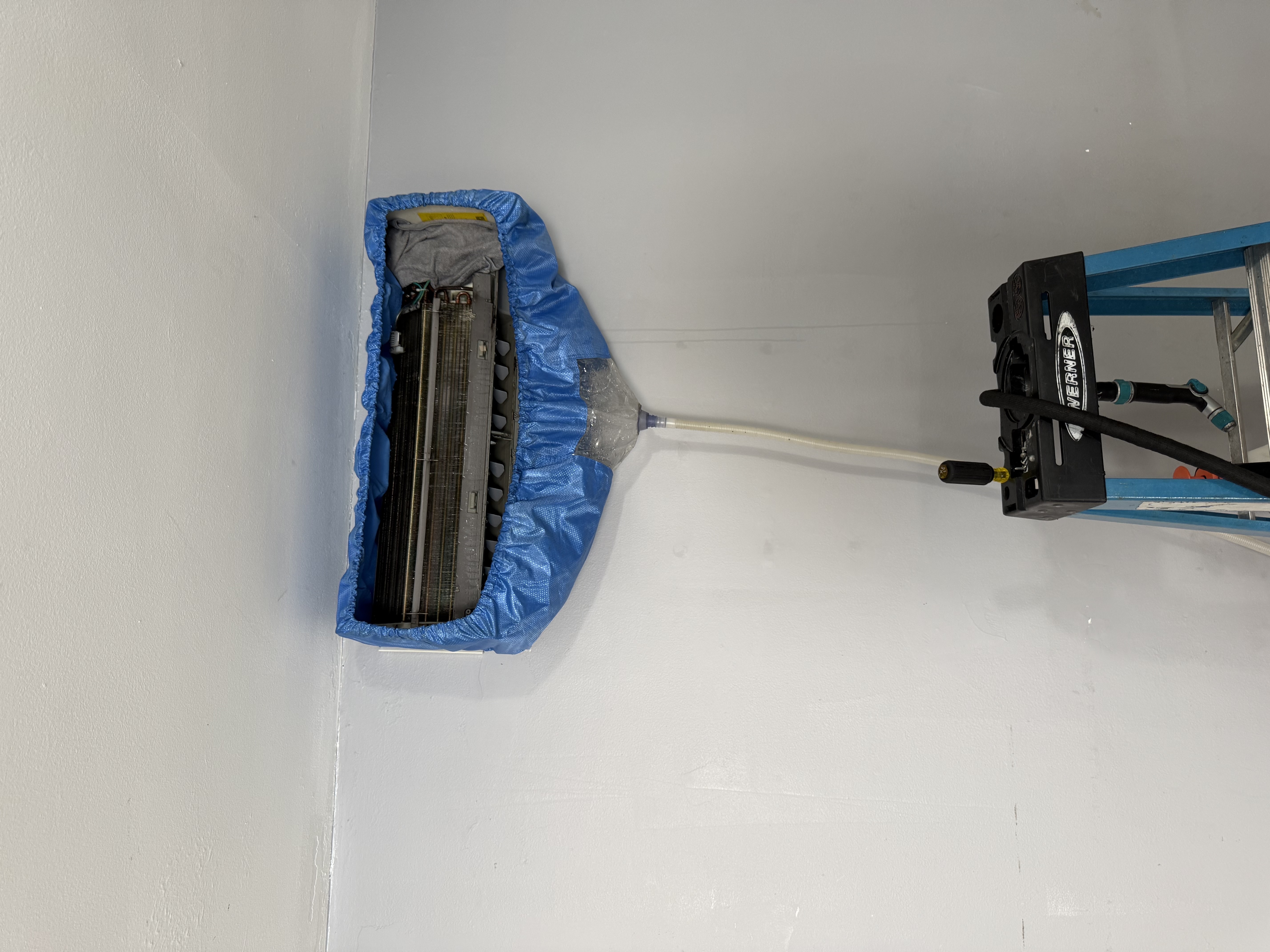 Image of HVAC repair in Hialeah