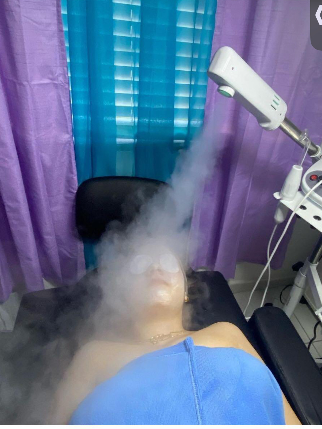 Image of Luce una piel radiante con un facial y unas hermosas uñas  in Miami