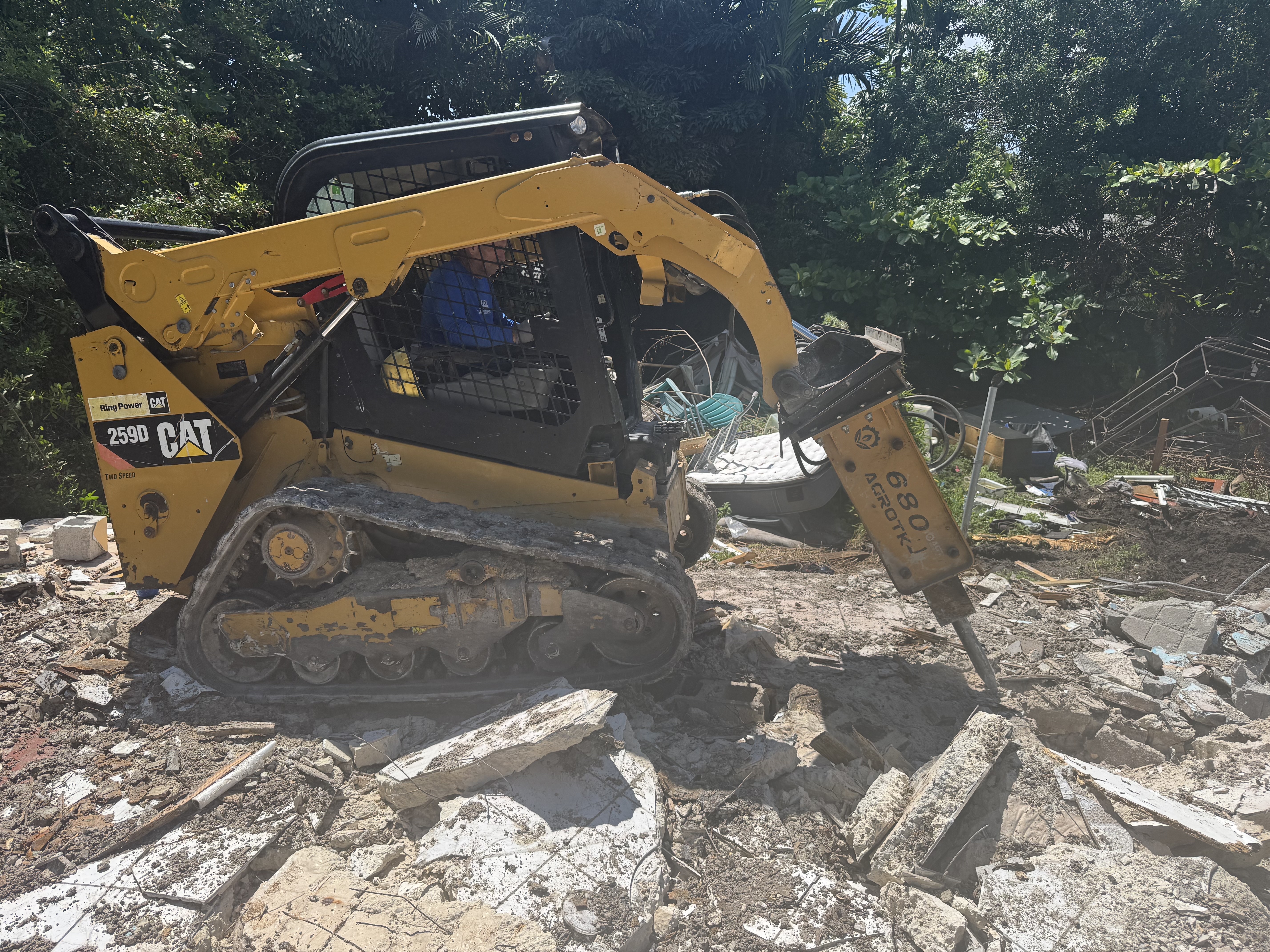 Image of bobcat service in Miami