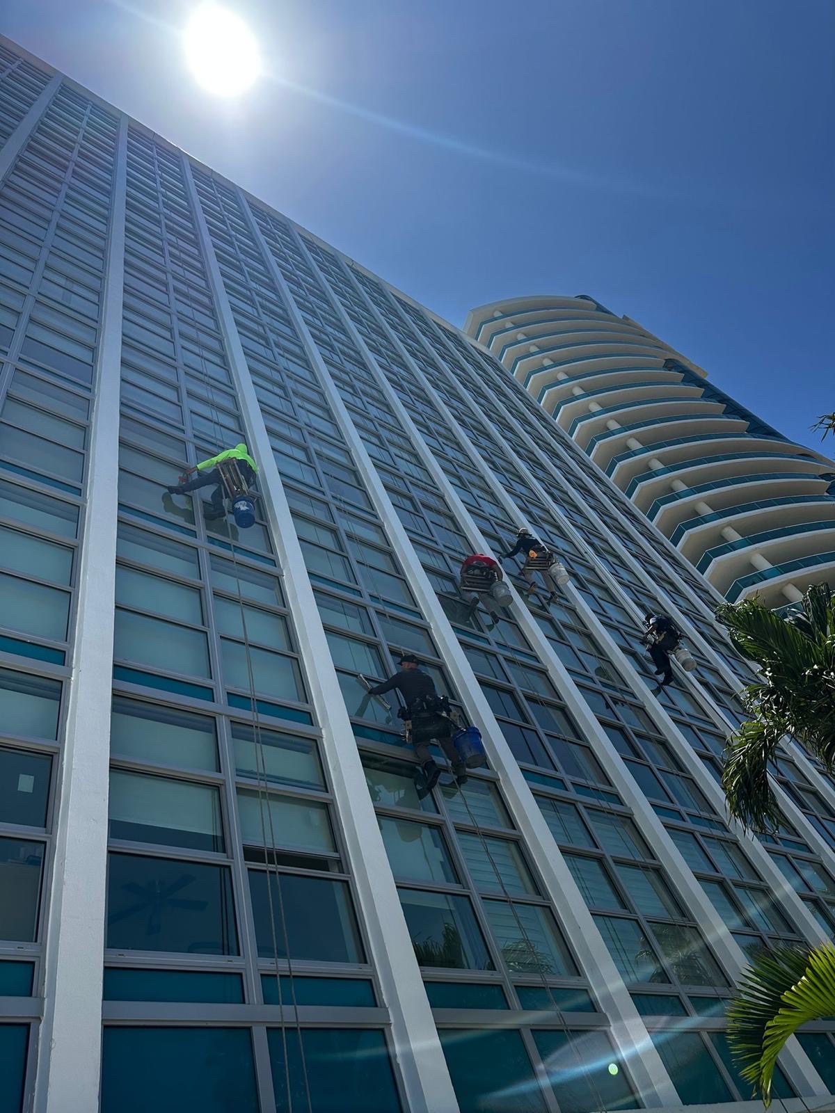 Image of window cleaning in Miami