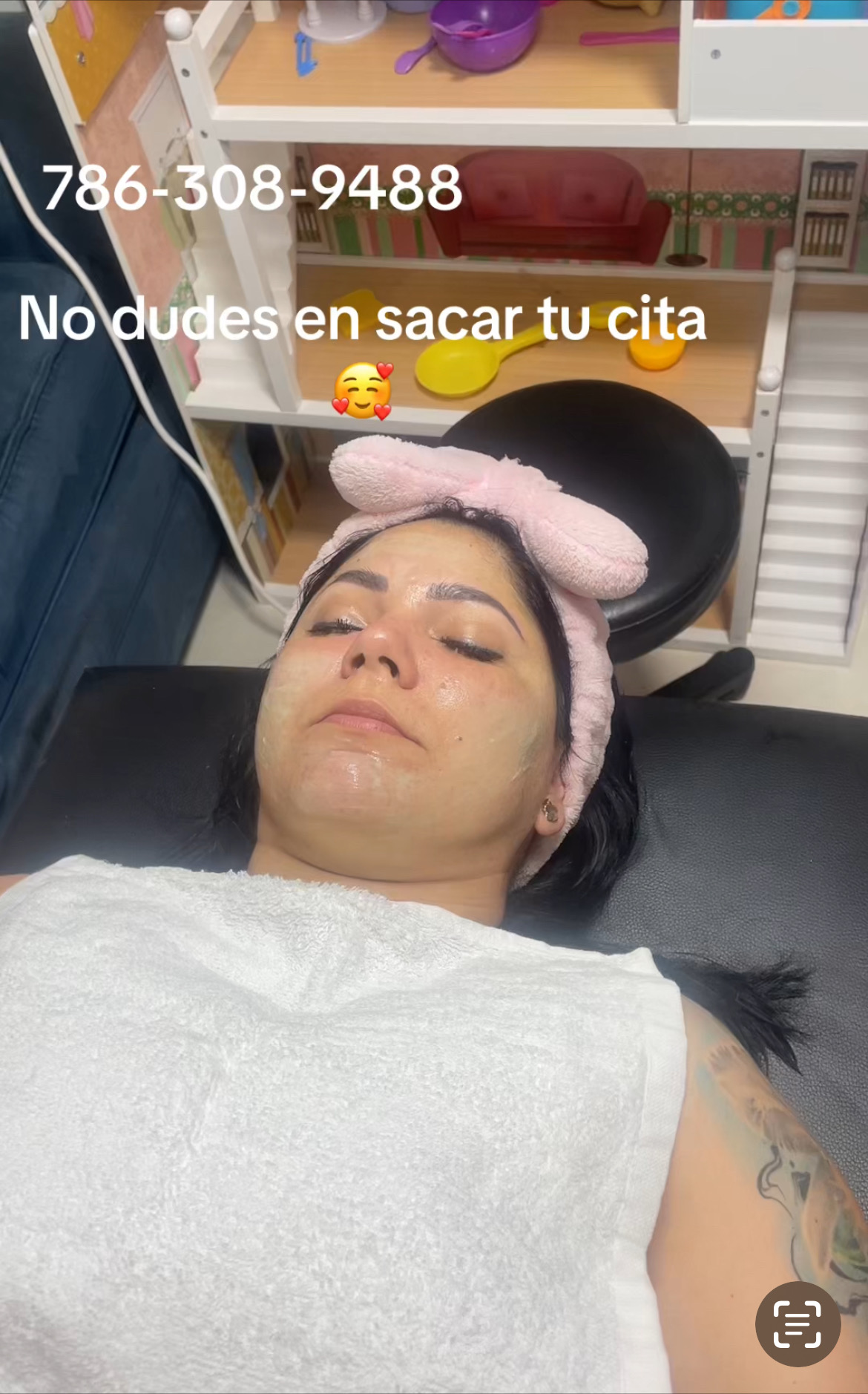 Image of Cuida tu piel con un limpieza facial y luce unas hermosas uñas in Miami