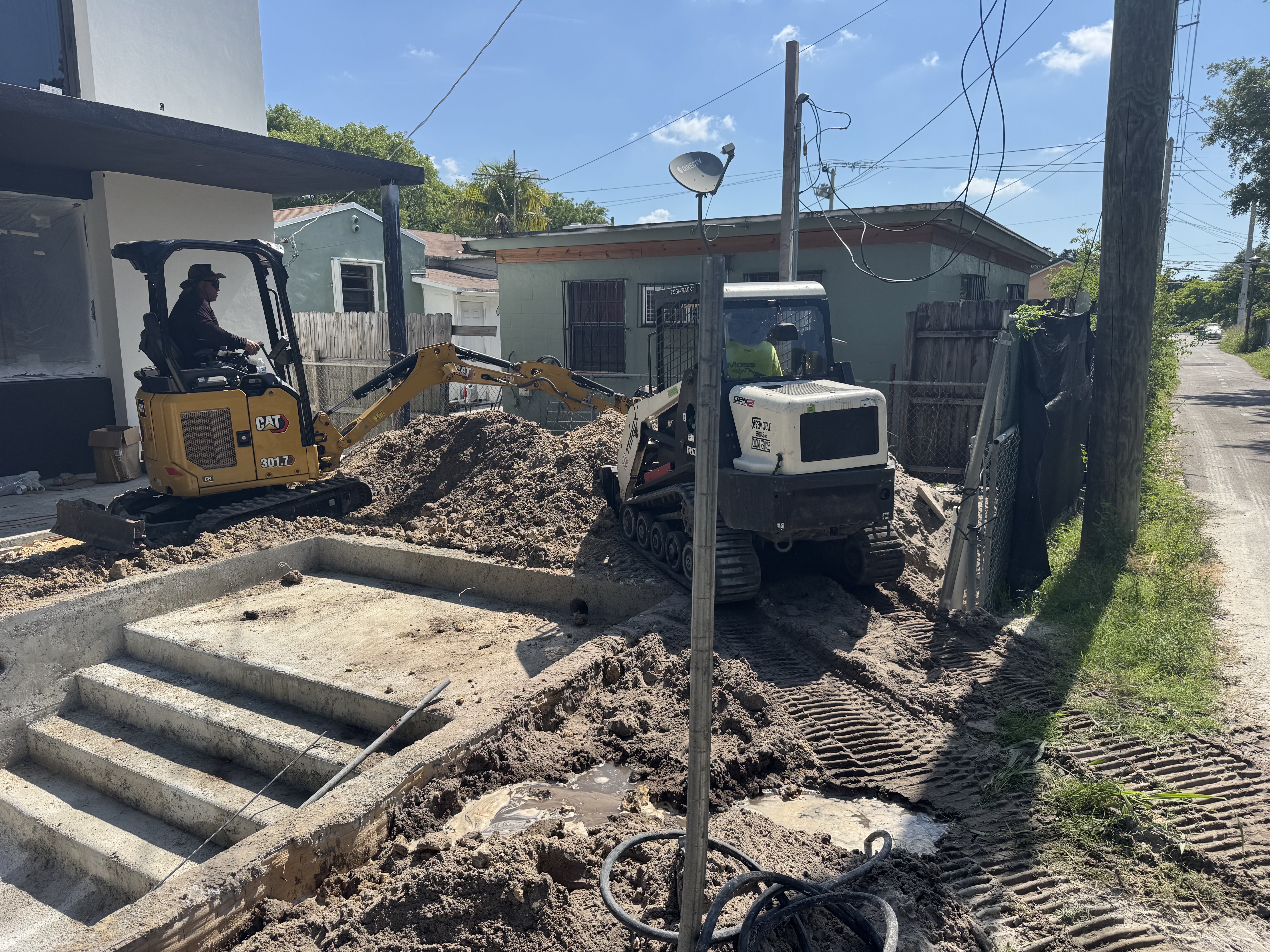 Image of bobcat service in Miami