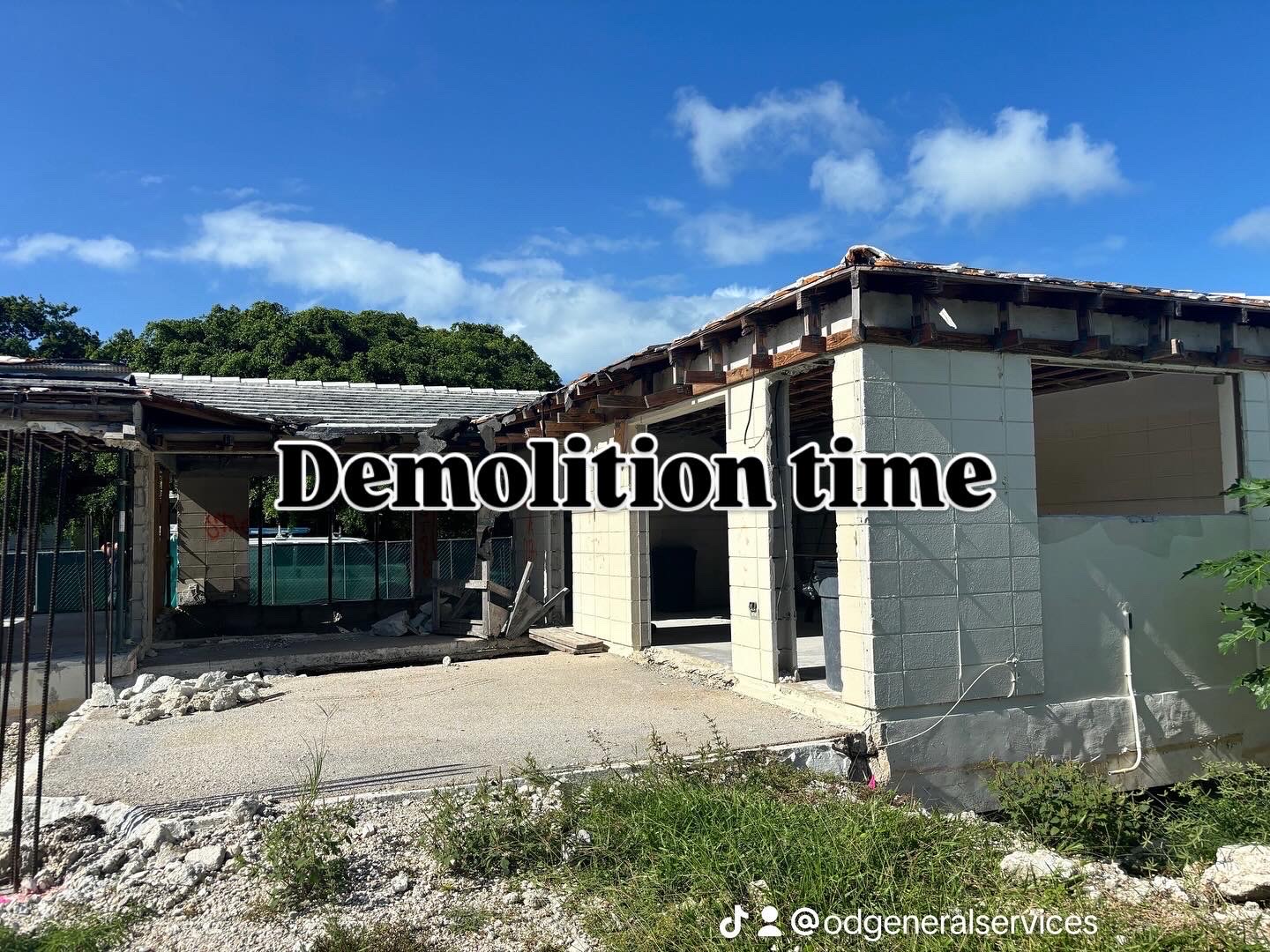 Image of heavy equipment  in miami