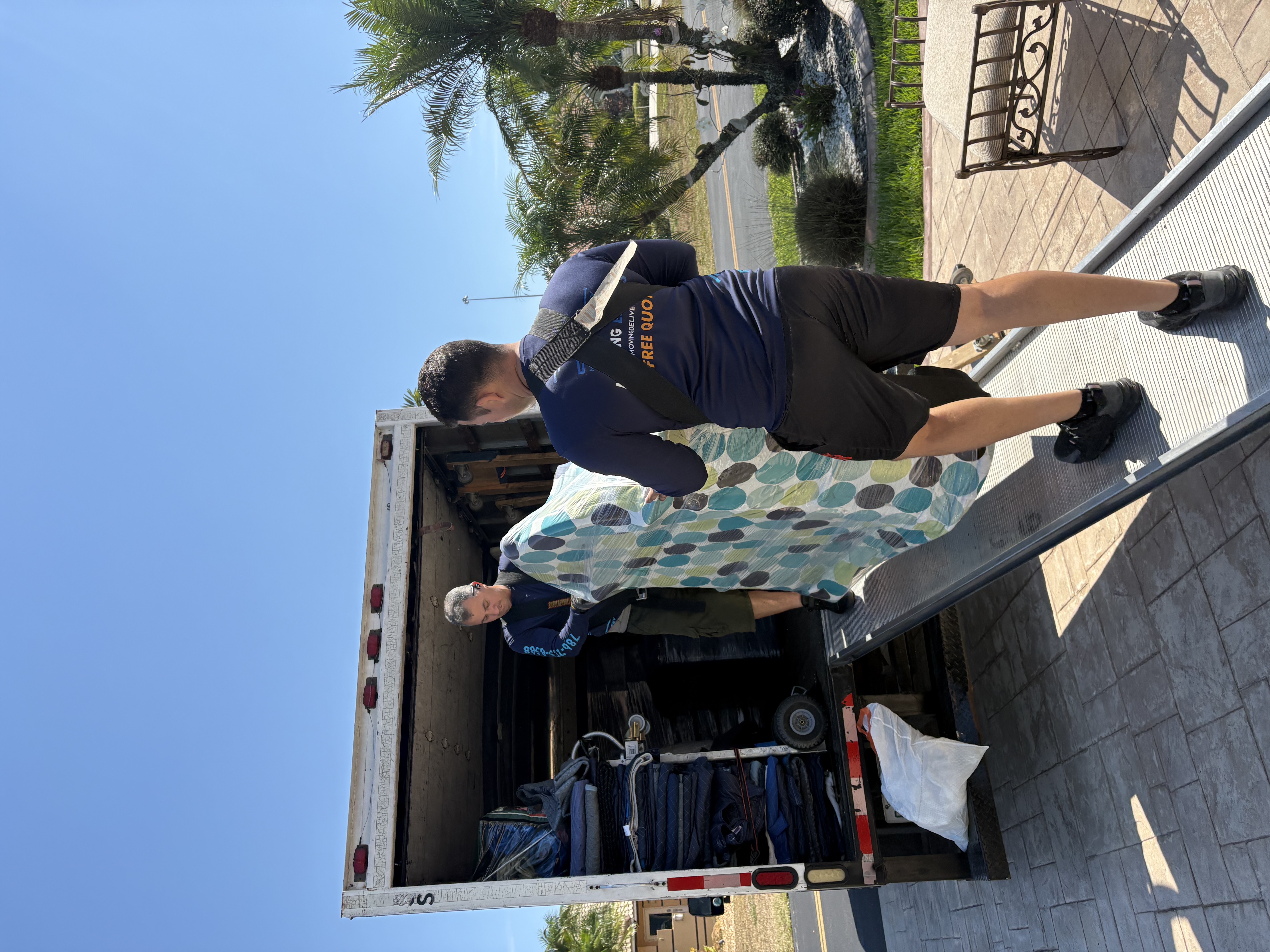 Image of DY MOVING in miami