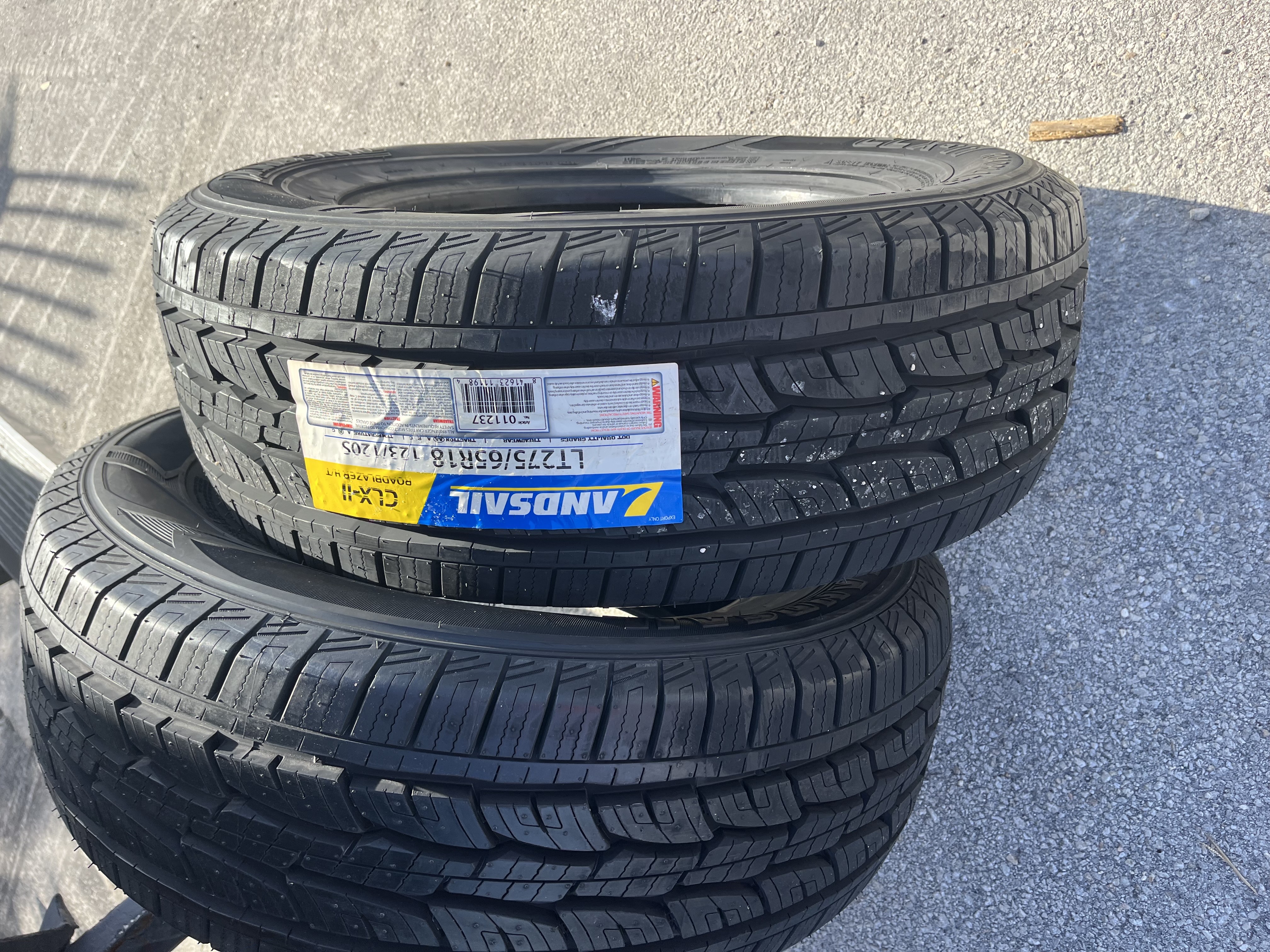 Image of tpms sensores y new tires in hialeah